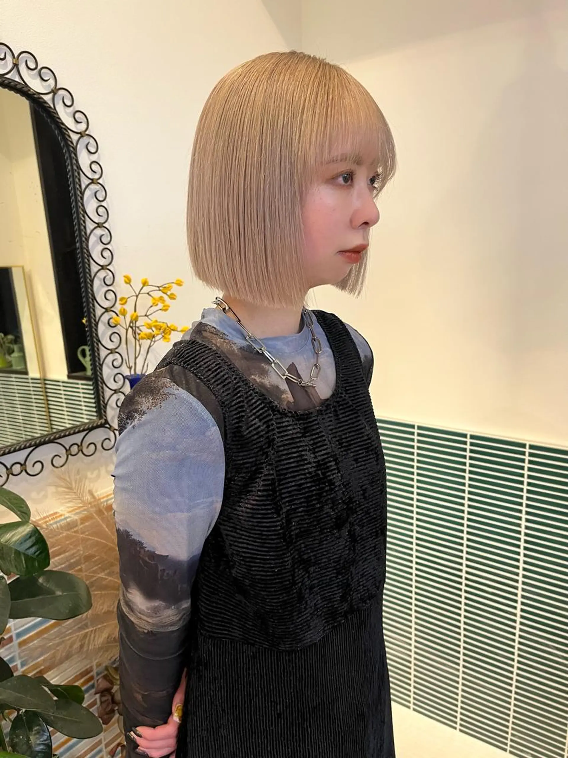 ミディアム カラー ブリーチ ヘアカラー トリートメント 🩷ハイトーン透明感 レイヤー🩷ユリカのヘアスタイル