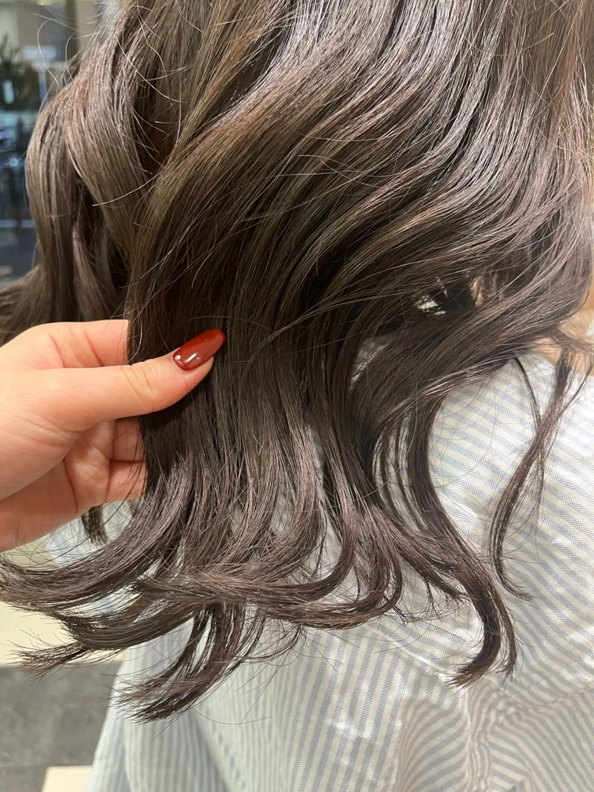 ロング カラー ベージュカラー オリーブベージュ ヘアカラー バレイヤージュ/ヘア アレンジ/shionのヘアスタイル