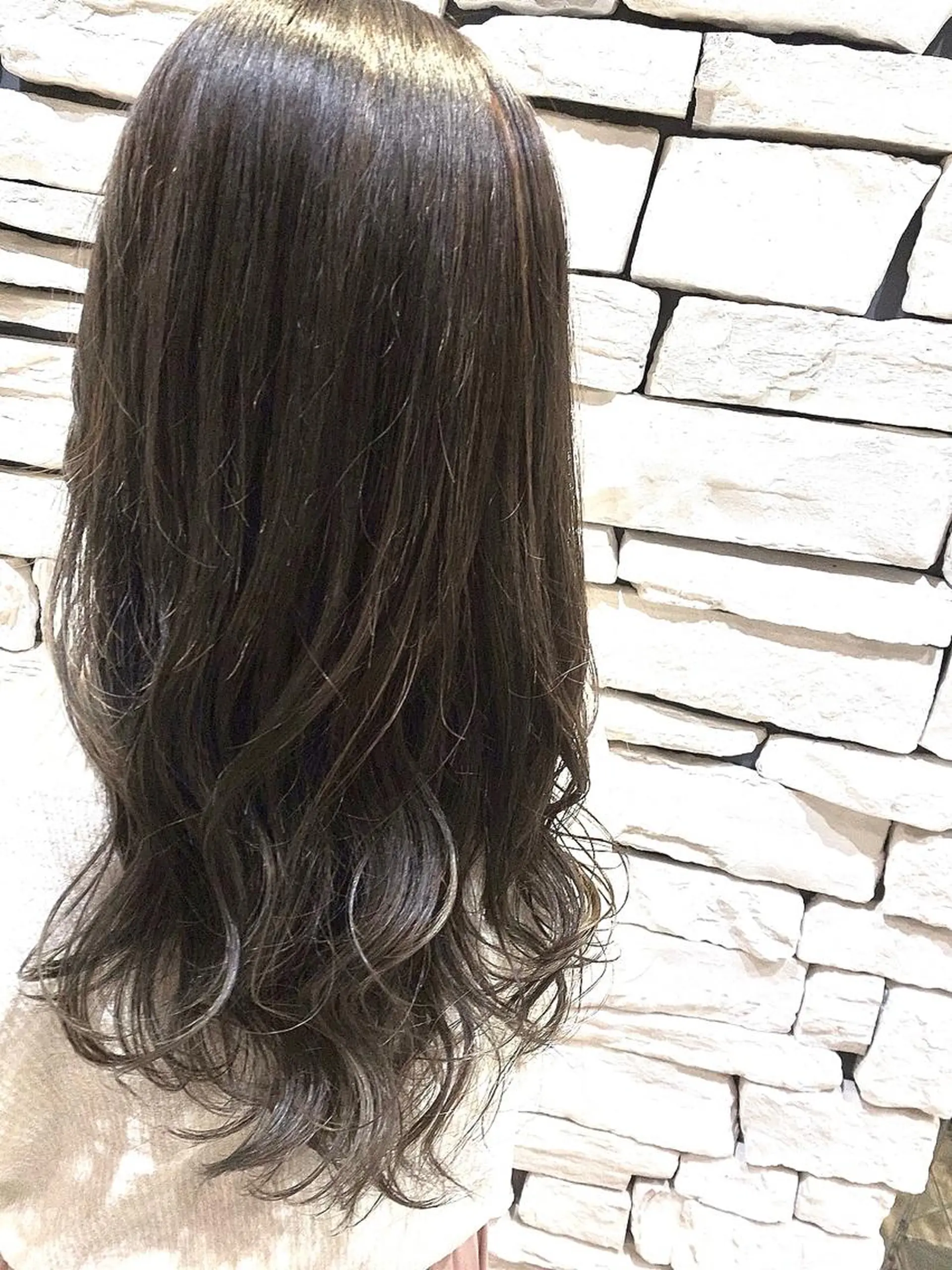 ロング 小倉 沙織のヘアスタイル