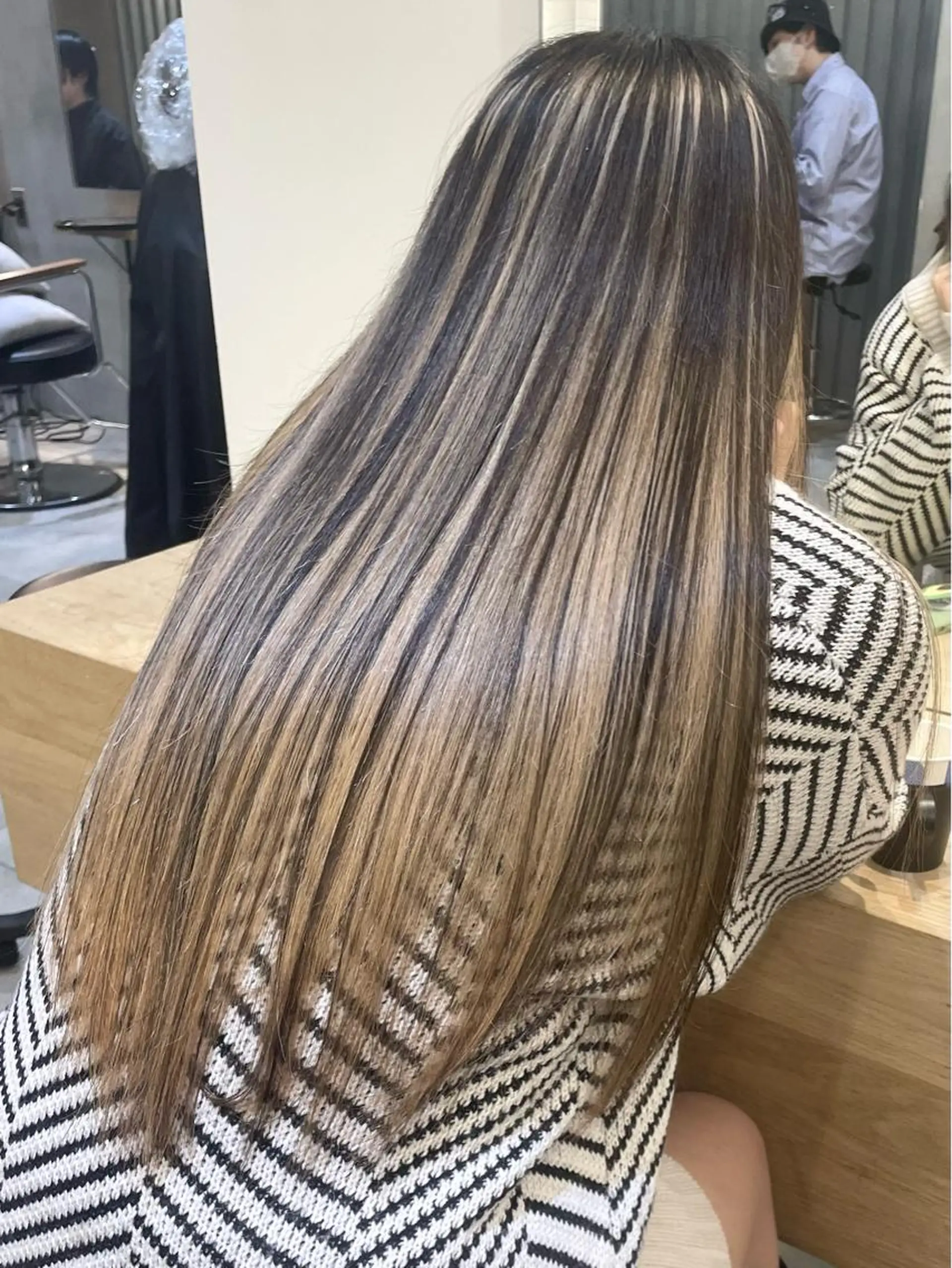 ロング 韓国🇰🇷透明感 ERIのヘアスタイル