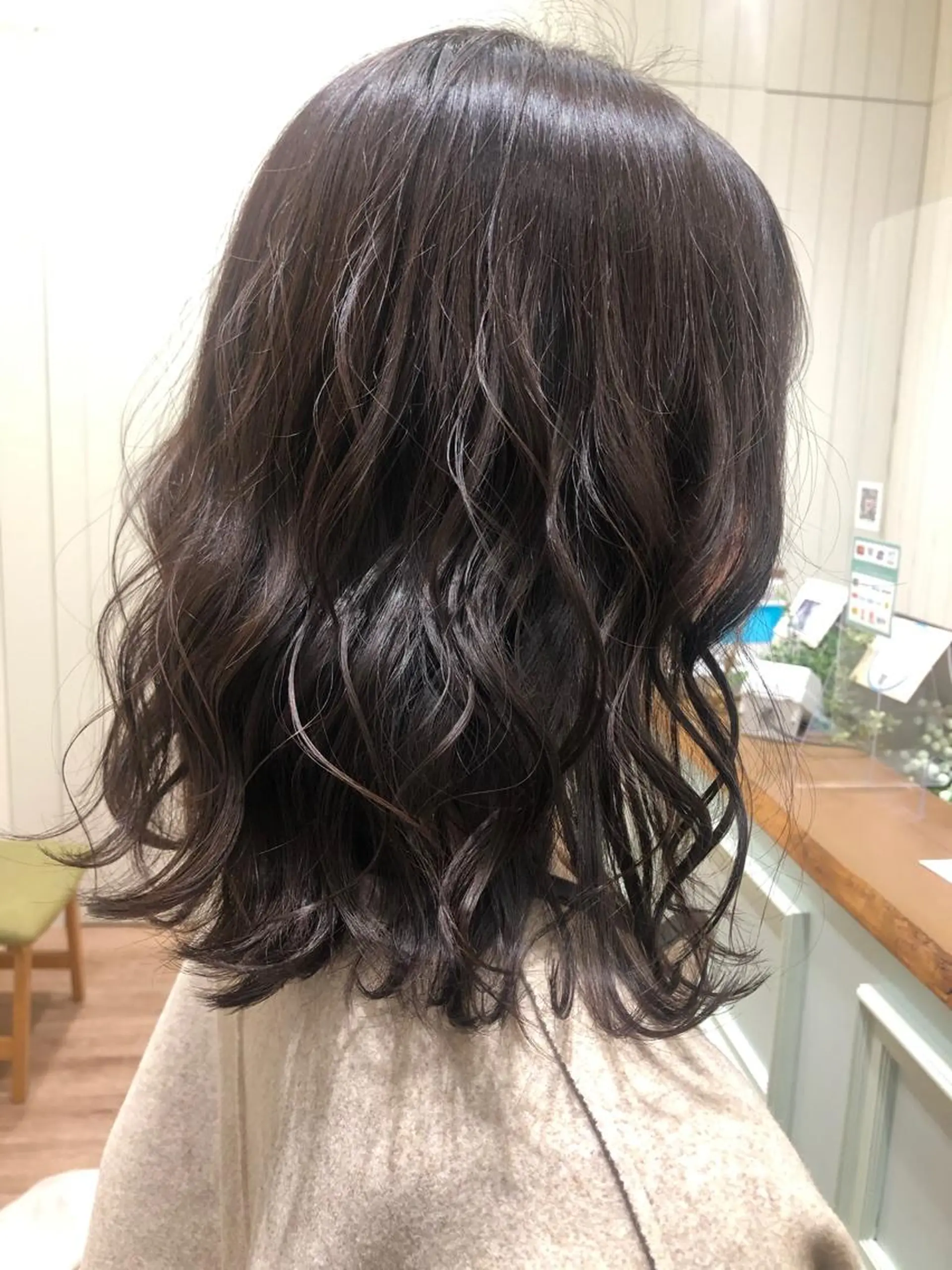 セミロング カラー 黒髪 ナチュラルブラック レイヤー／大宮／韓国 🤍AYA🤍のヘアスタイル