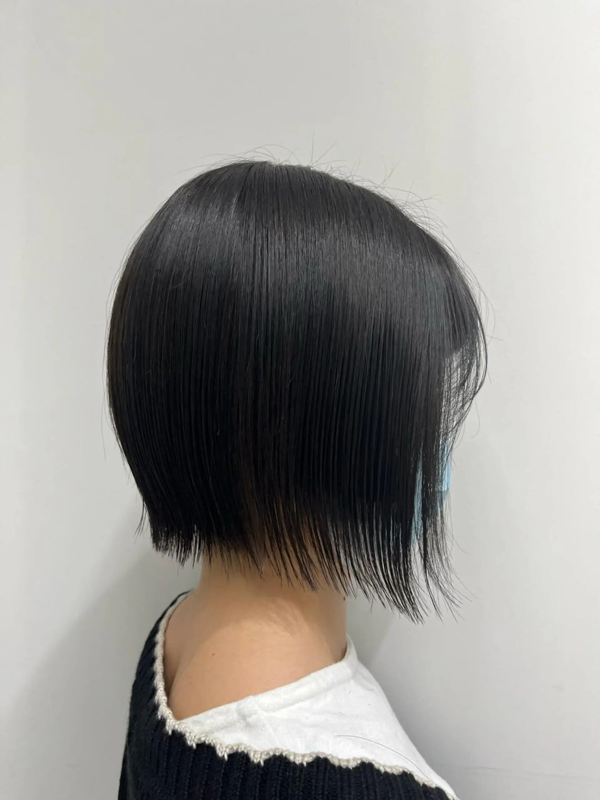 ショート カラー 山本 佳奈のヘアスタイル