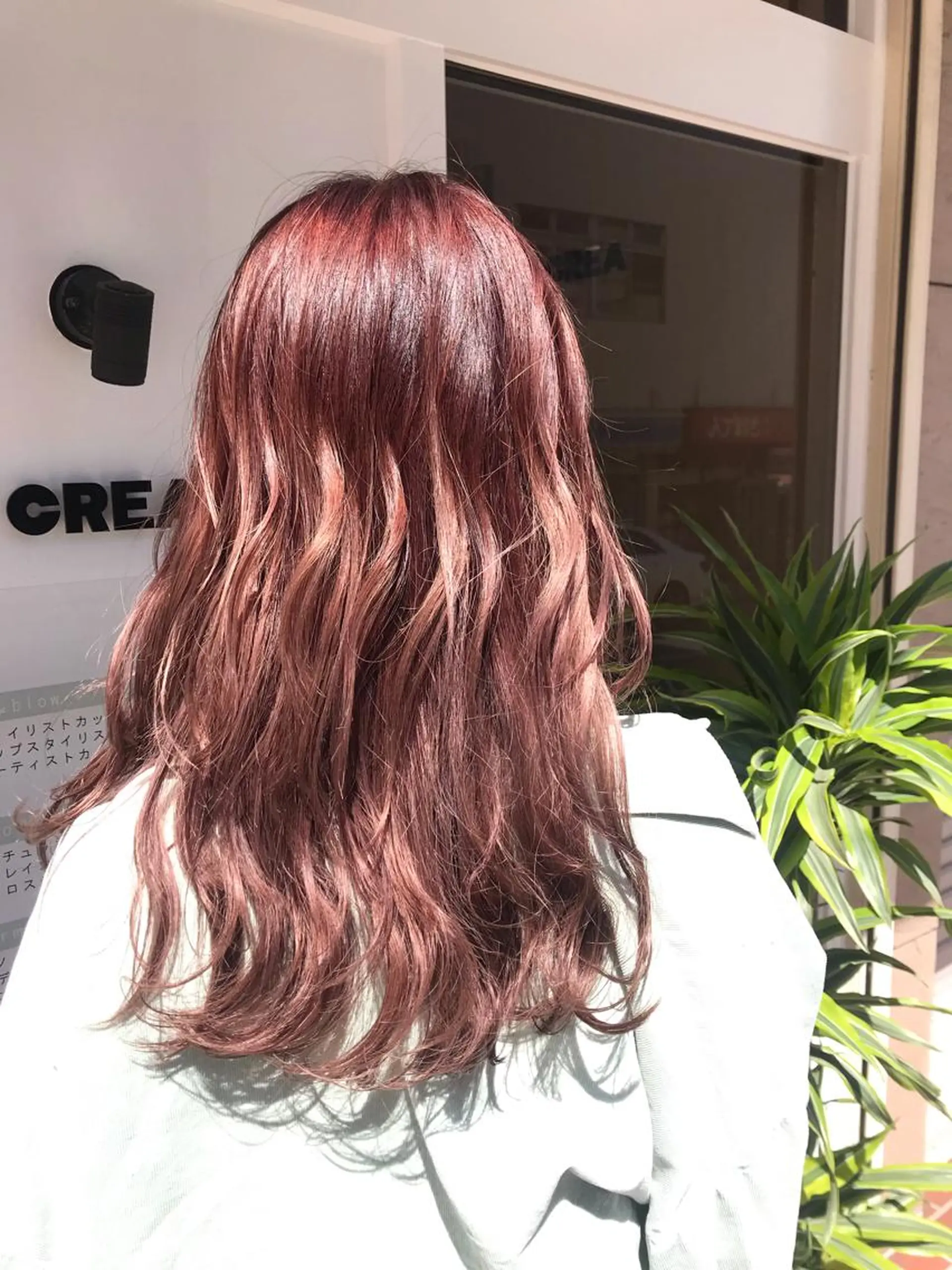 セミロング カラー ヘアアレンジ ブリーチ ピンクカラー 🟦メンズパーマ🟦 横浜駅｜小上馬淳司のヘアスタイル