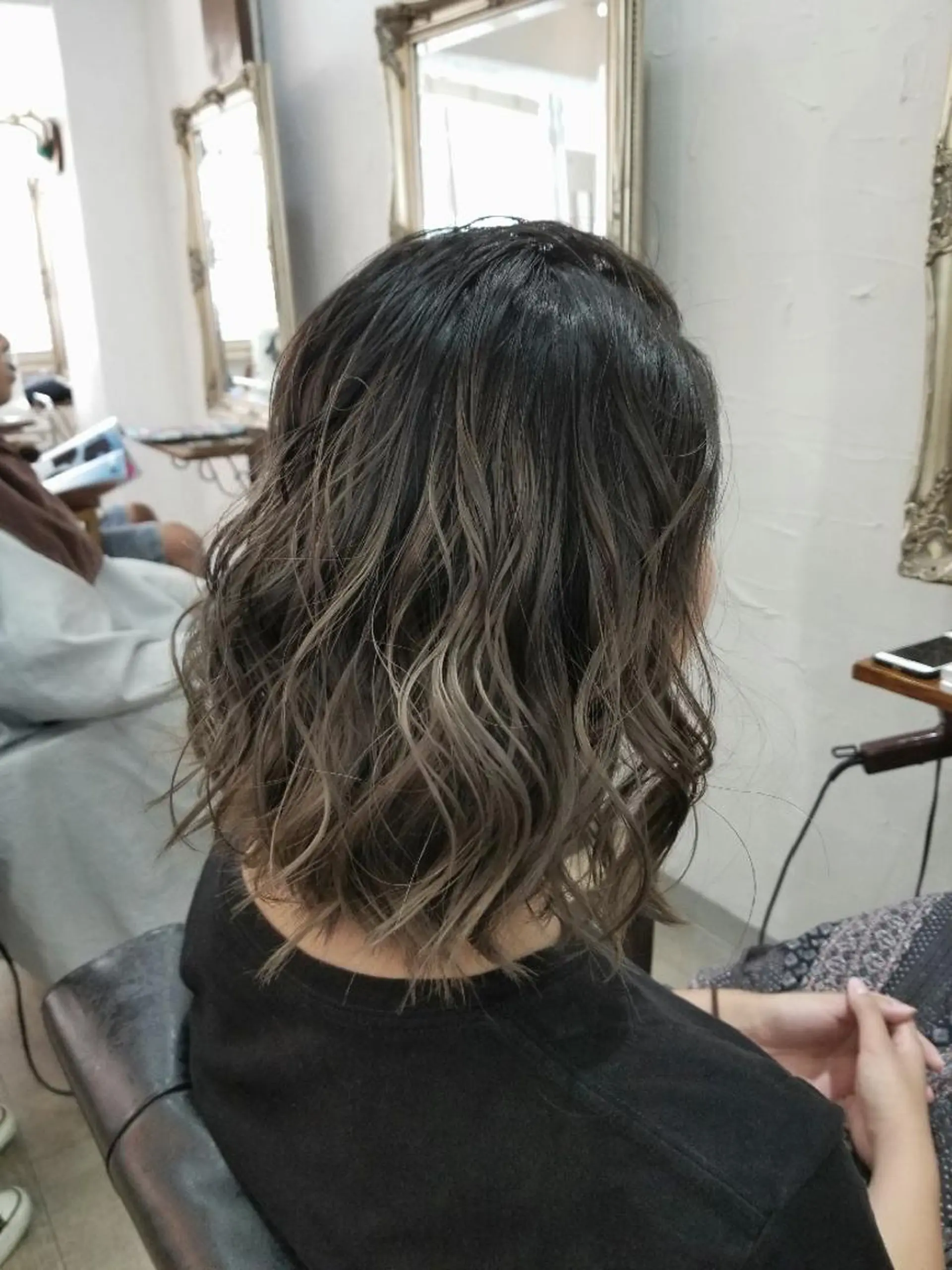 ミディアム カラー ヘアカラー bathair 持田侑祐のヘアスタイル