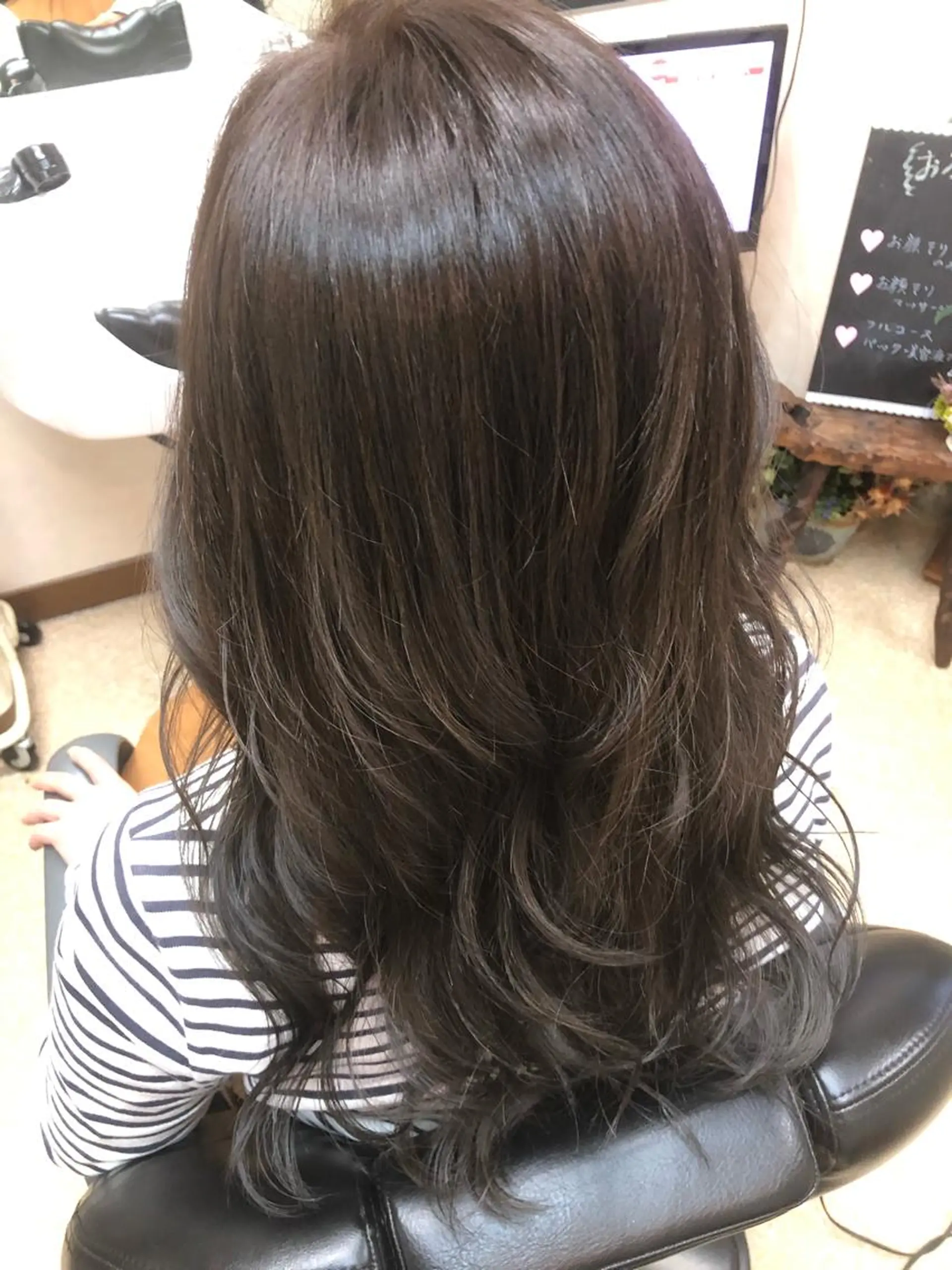 セミロング カラー 石塚 浩のヘアスタイル