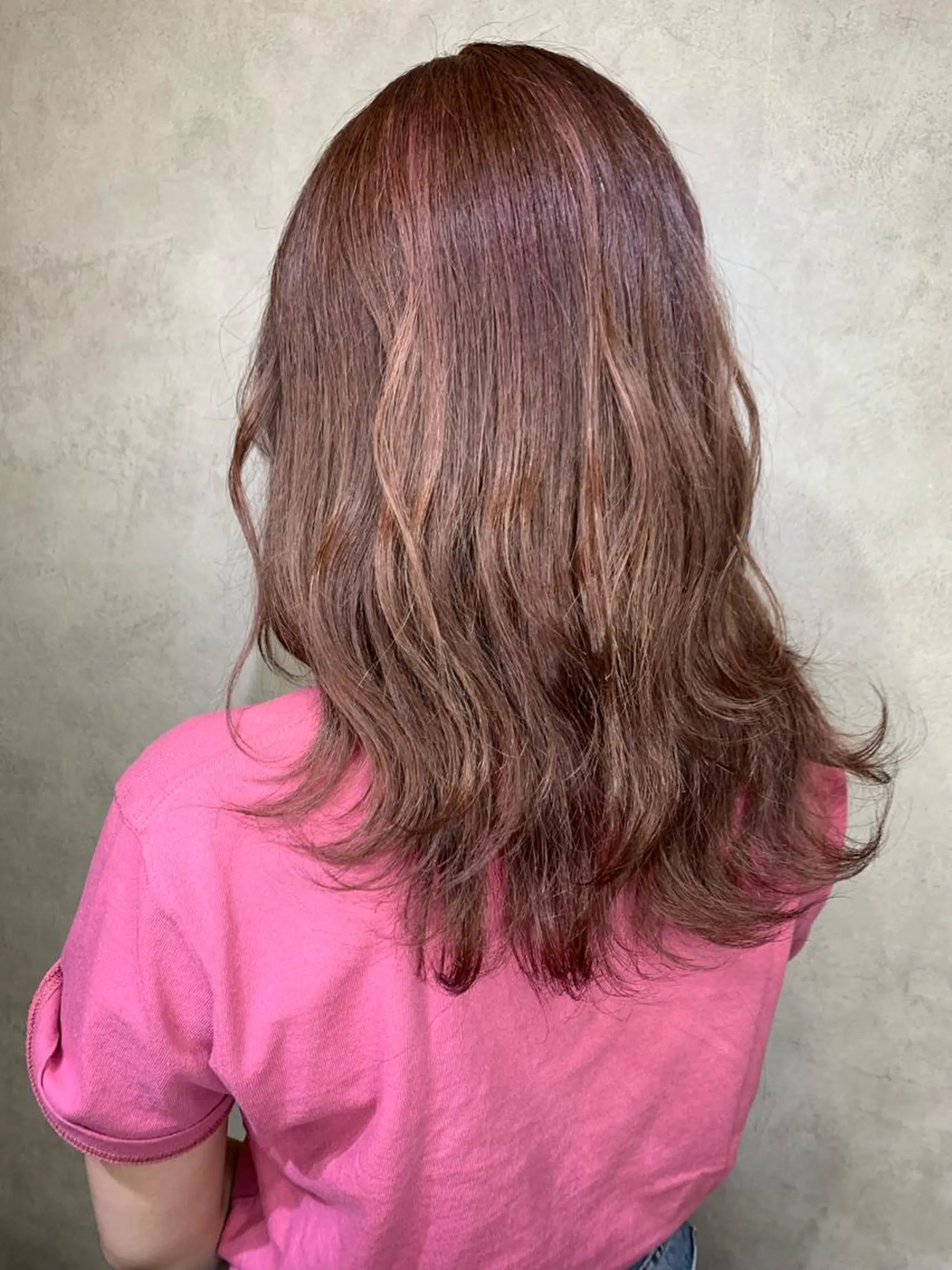 ミディアム カラー ハイライトカラー ピンクカラー ハイライト ヘアカラー swan ユイカのヘアスタイル