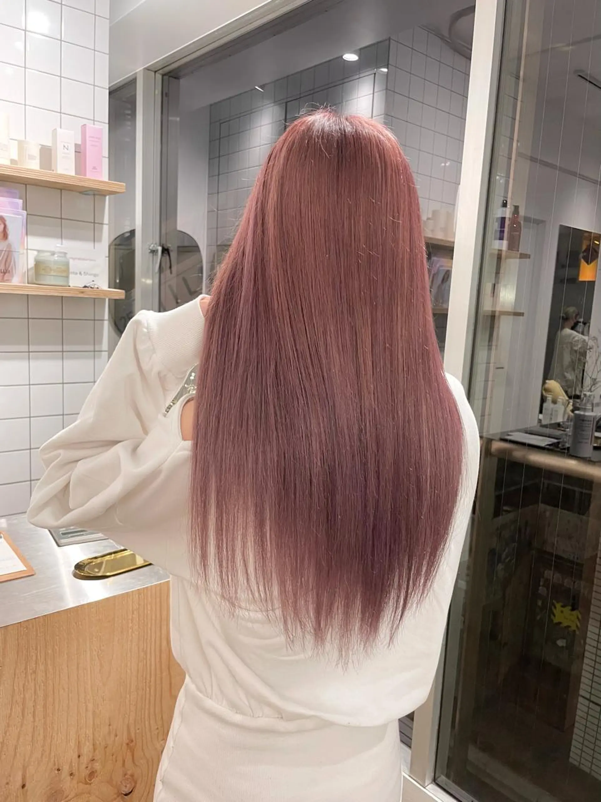 ロング カラー ベージュカラー ピンクカラー ピンクベージュ ヘアカラー 湯田実津希🤎 ﾐﾙｸﾃｨ専門のヘアスタイル