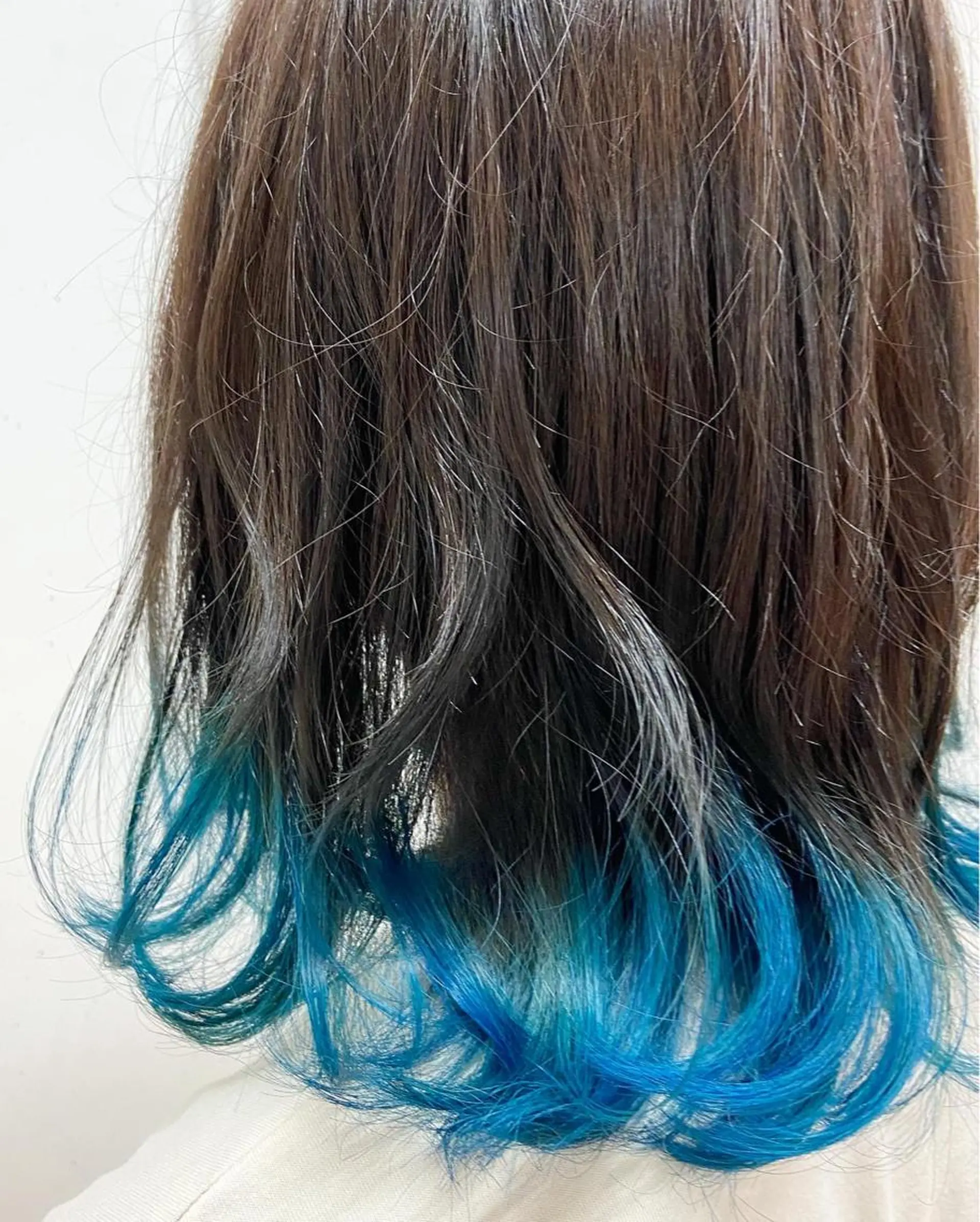 ミディアム カラー バレイヤージュ ブリーチ ケアブリーチ グラデーションカラー ハイライトカラー トリートメント ウルフカット レイヤーカット上柿のヘアスタイル