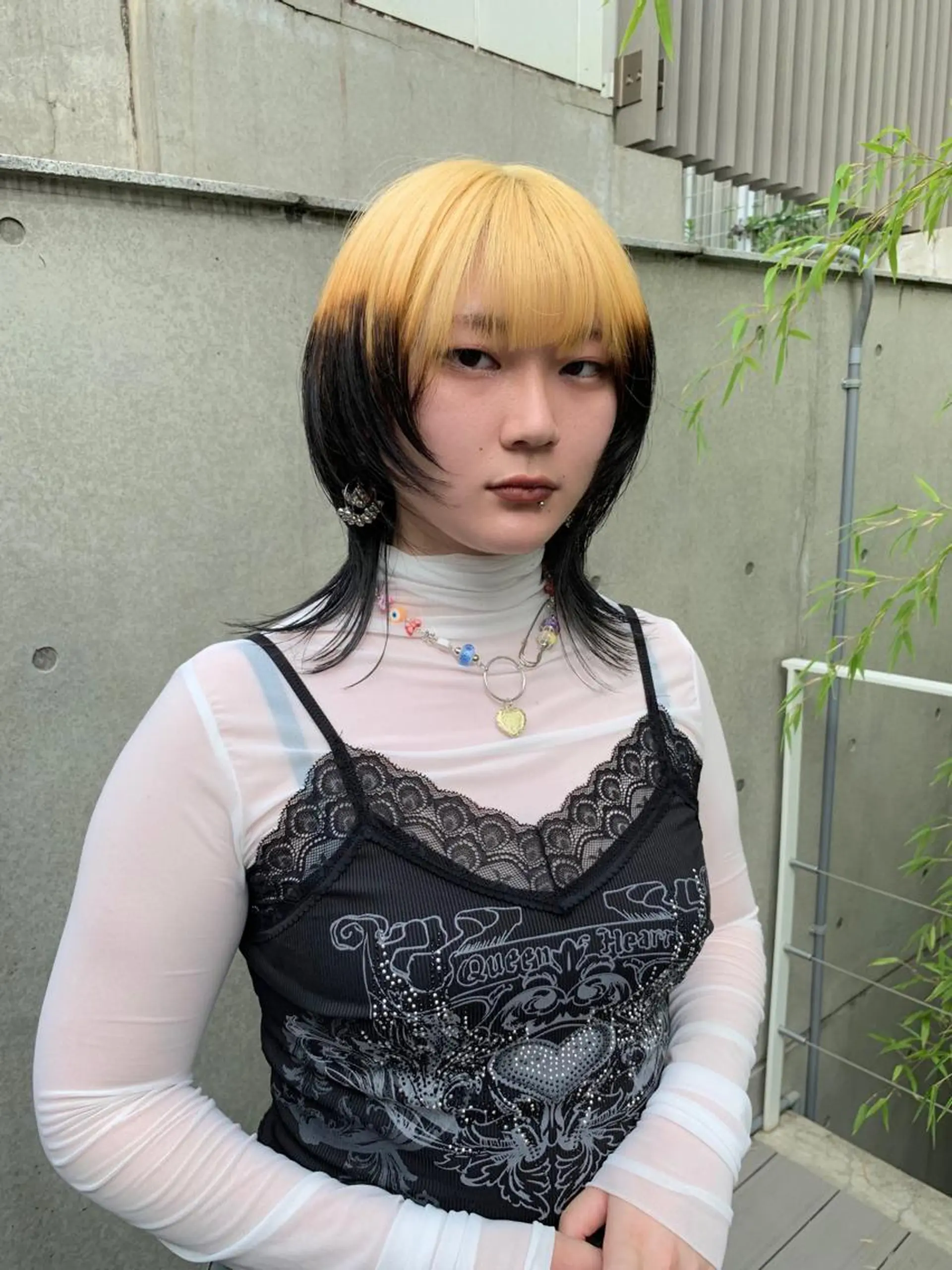 ミディアム カラー 中性ウルフカット ケアブリーチ/ケイトのヘアスタイル