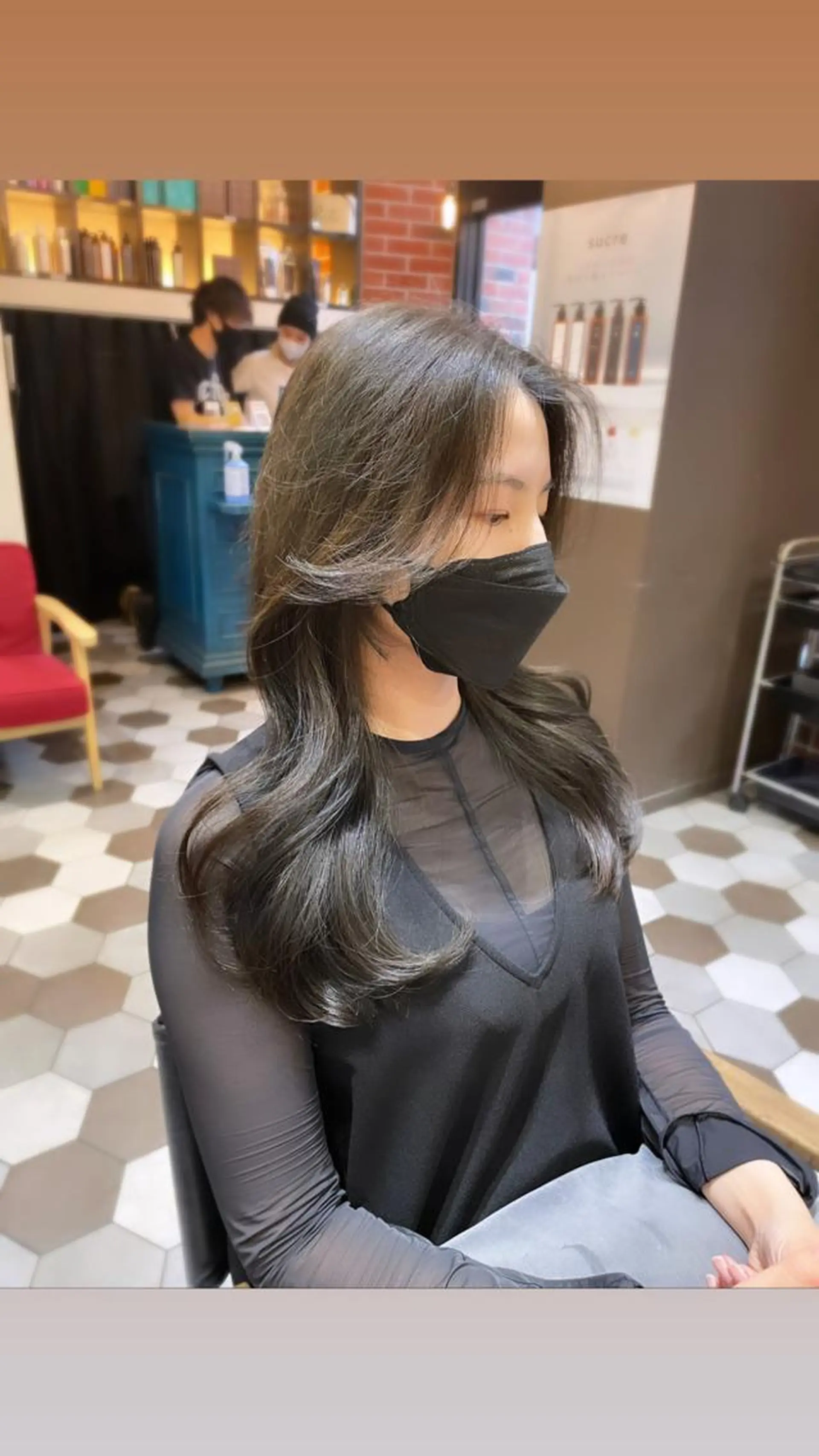 ロング カラー ヘアアレンジ ハイライトカラー オリーブカラー くびれヘア ハイライト 髪質改善 ヘアカラー トリートメント 酸性縮毛矯正🧴韓国 レイヤー/髪質改善のヘアスタイル