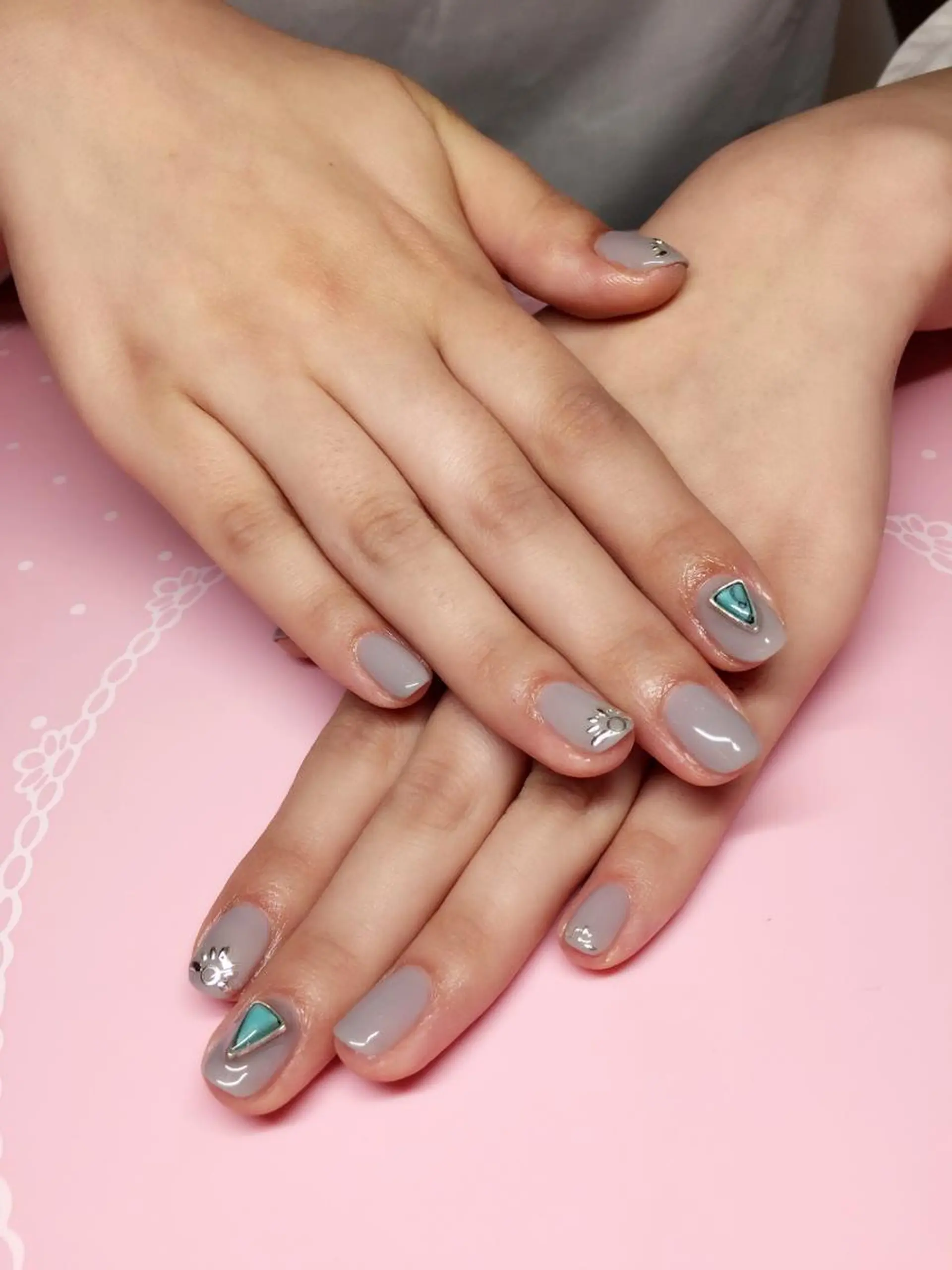 ネイル モナンジュ マツパ・眉毛専門のマツエク・マツパデザイン