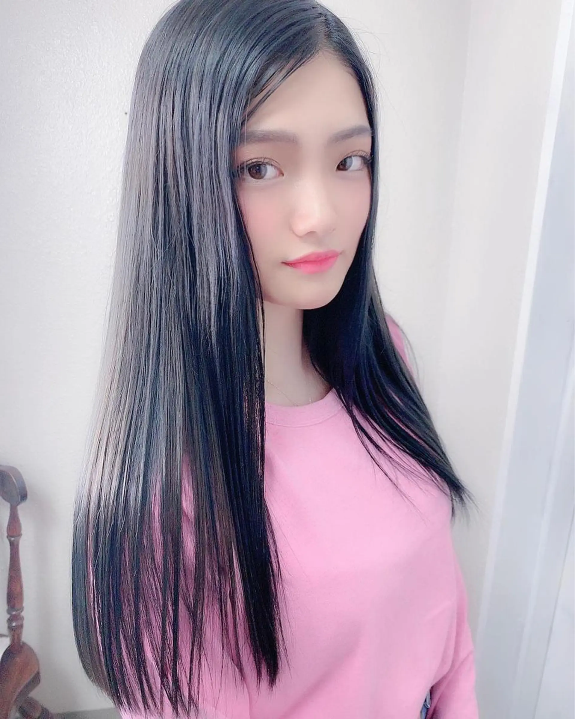 ロング カラー 黒髪 ブルーカラー ブルーブラック 透明感カラー グラデーションカラー ヘアカラー BOX mico.のヘアスタイル