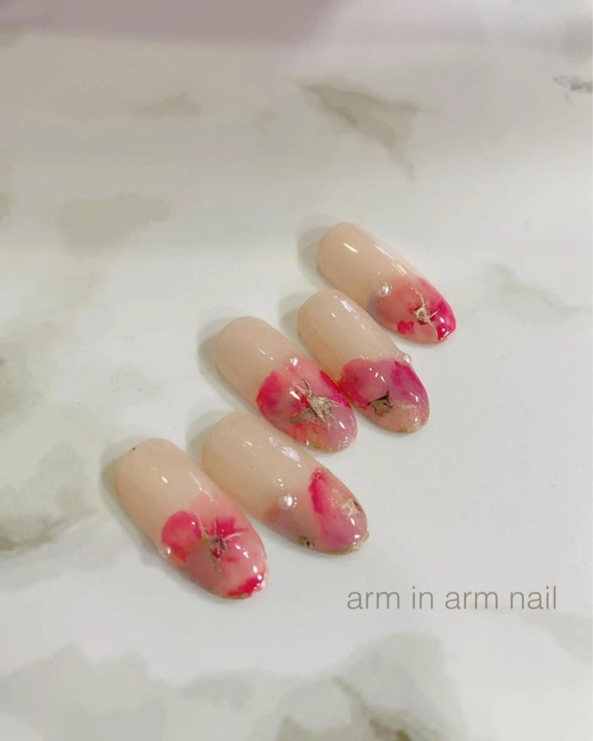 ネイル arm in arm ︎✿Yamamotoのマツエク・マツパデザイン