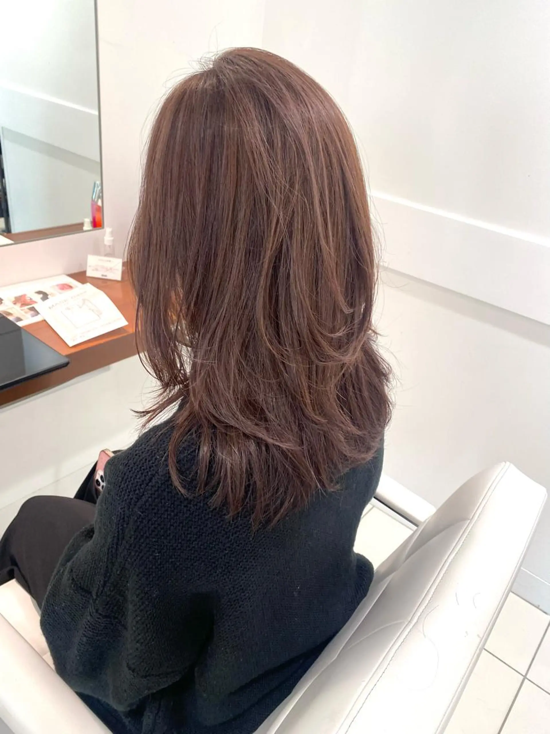 セミロング カラー ブラウンカラー 透明感カラー ハイライトカラー ピンクカラー ピンクブラウン ウルフカット ハッシュカット/七海のヘアスタイル