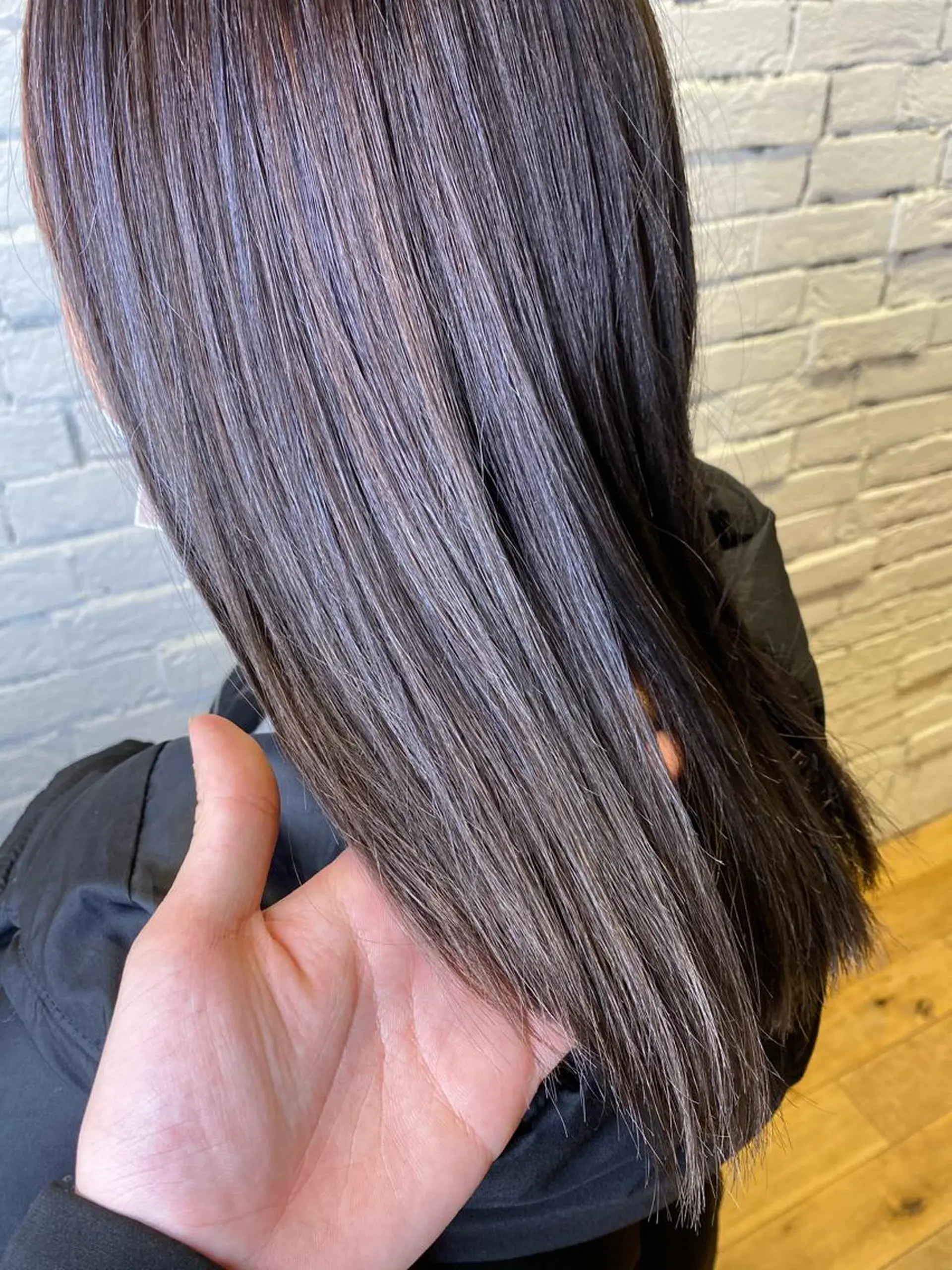 カラー 前田 輝のヘアスタイル