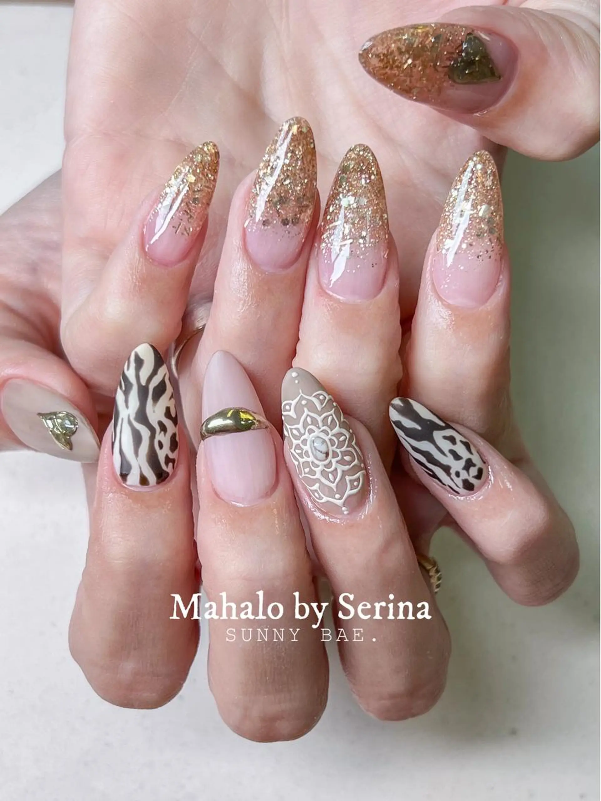 ミディアム カラー ネイル ハンドネイル SUNNY BAE. SERINAのネイルデザイン