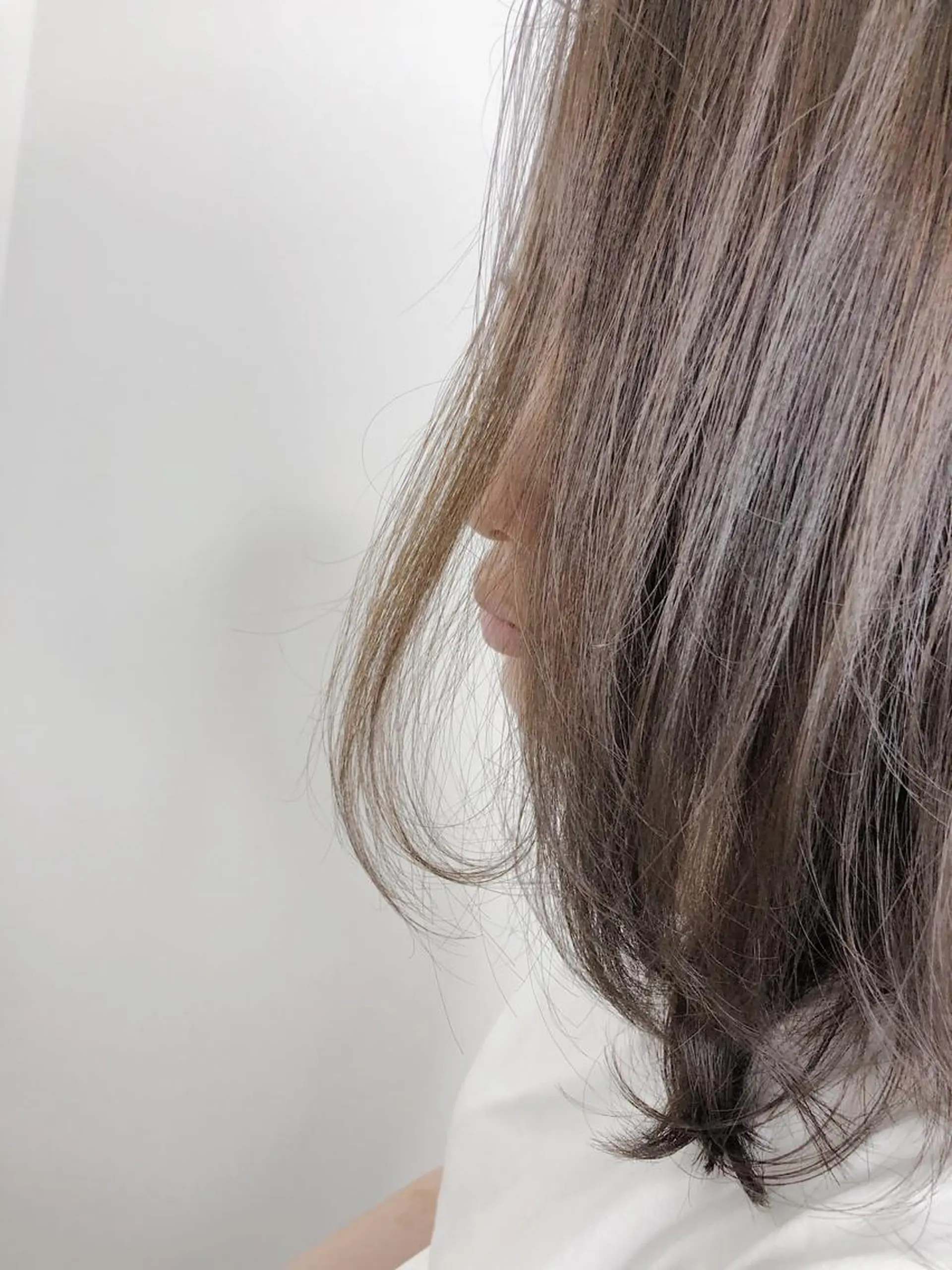 ミディアム カラー 米山 珠那のヘアスタイル