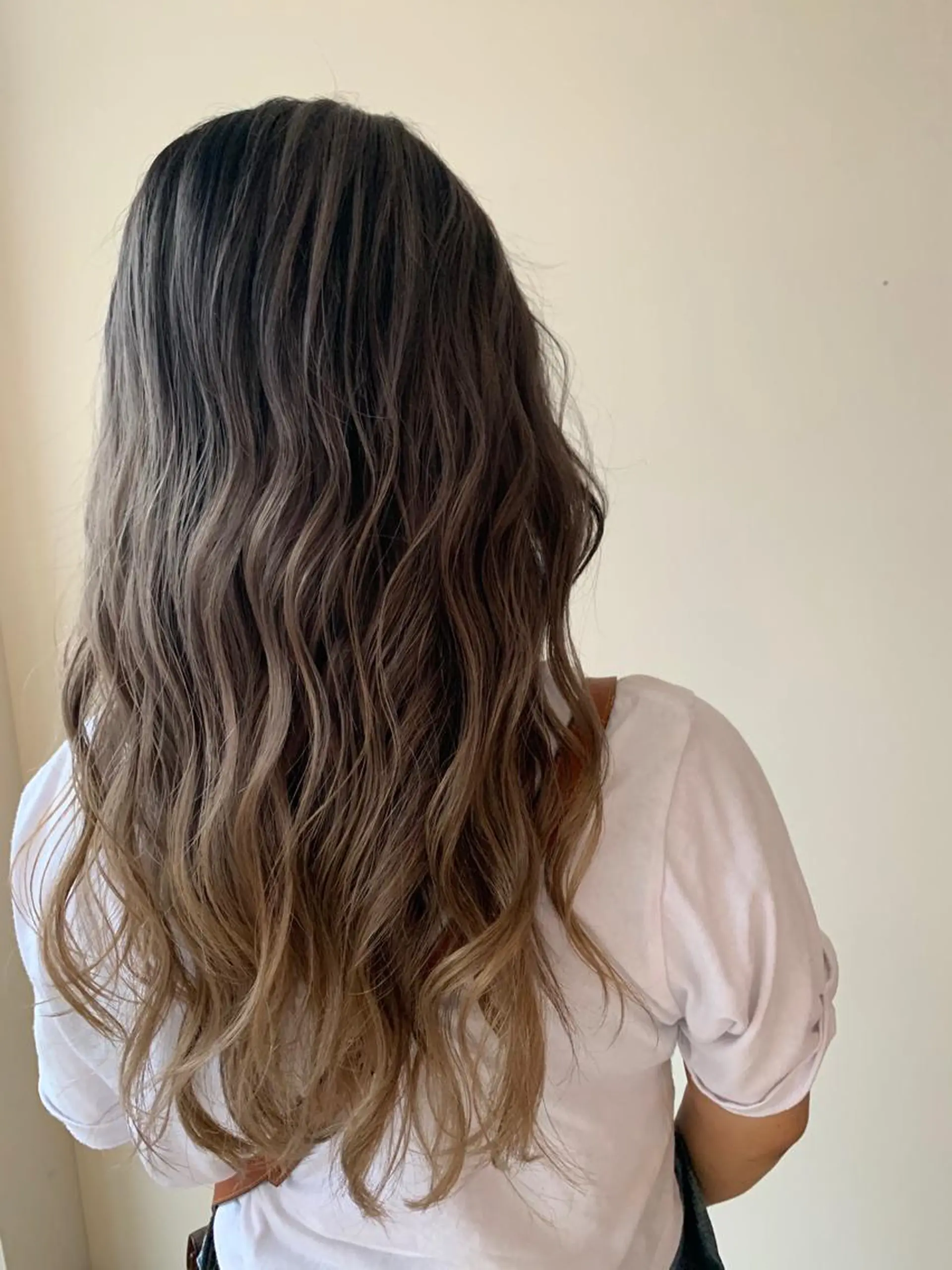 ロング 福田 美波のヘアスタイル