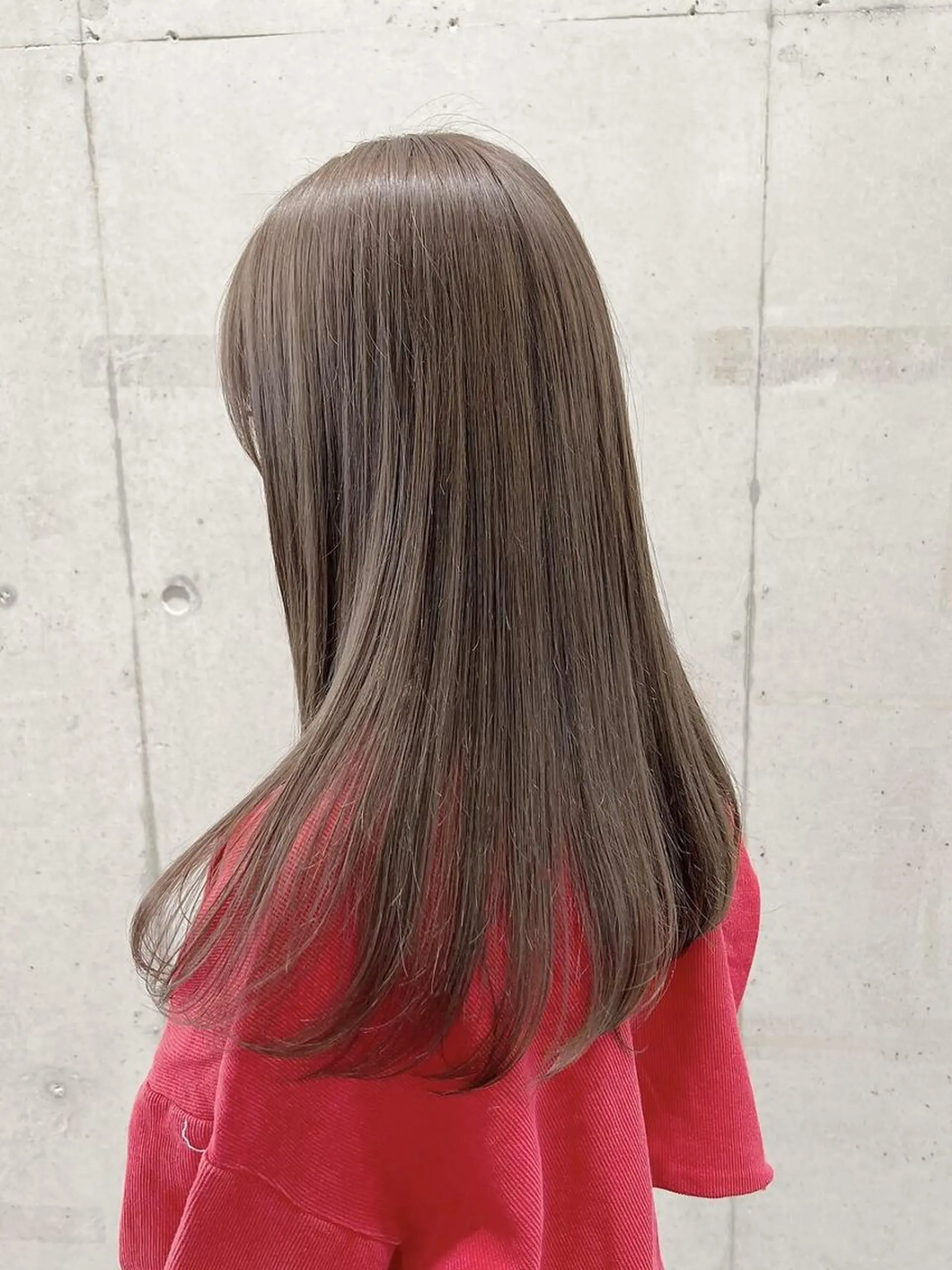 カラー セミロング ブリーチ 透明感カラー グレージュ ブリーチなしカラー オリーブグレージュ ヘアカラー トリートメント 透明感🪽艶カラー☆ トレンドヘア✨のヘアスタイル