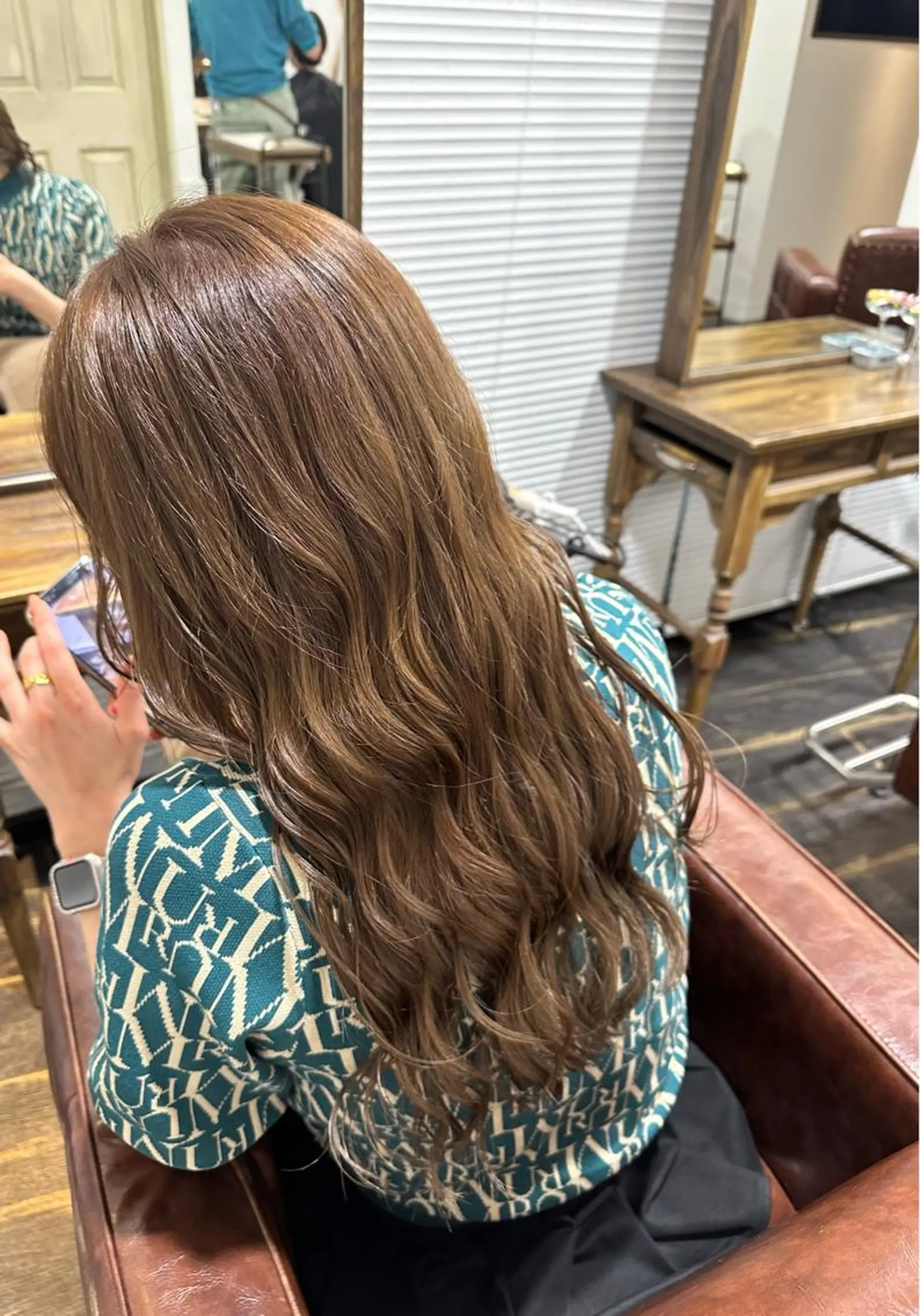 ロング カラー 齋藤 拓麻のヘアスタイル