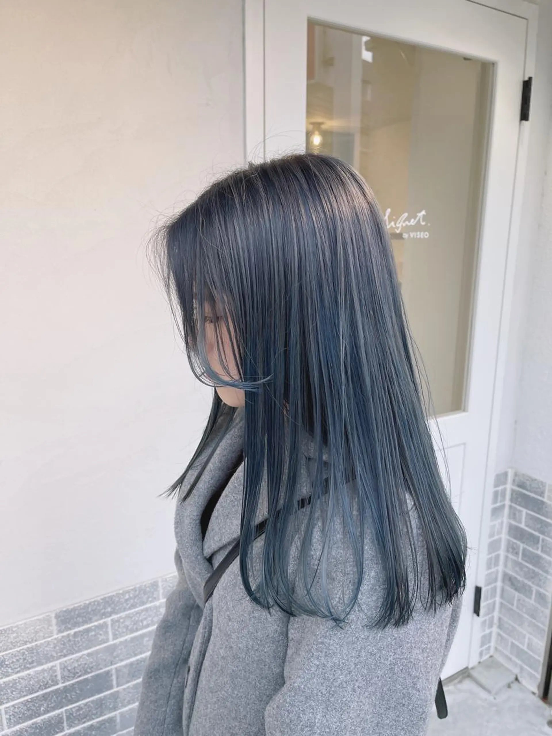 ミディアム カラー ブルーカラー ブルージュ kyon.hair 韓国カットカラーのヘアスタイル