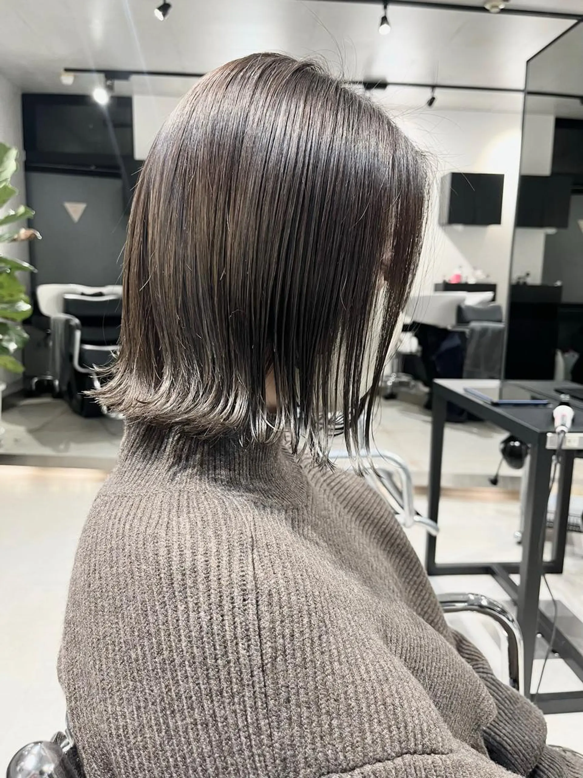 ショート カラー カット ヘアカラー トリートメント ヘッドスパ ヘアセット 透明感/オリーブ/ グレージュ/YUKAのヘアスタイル