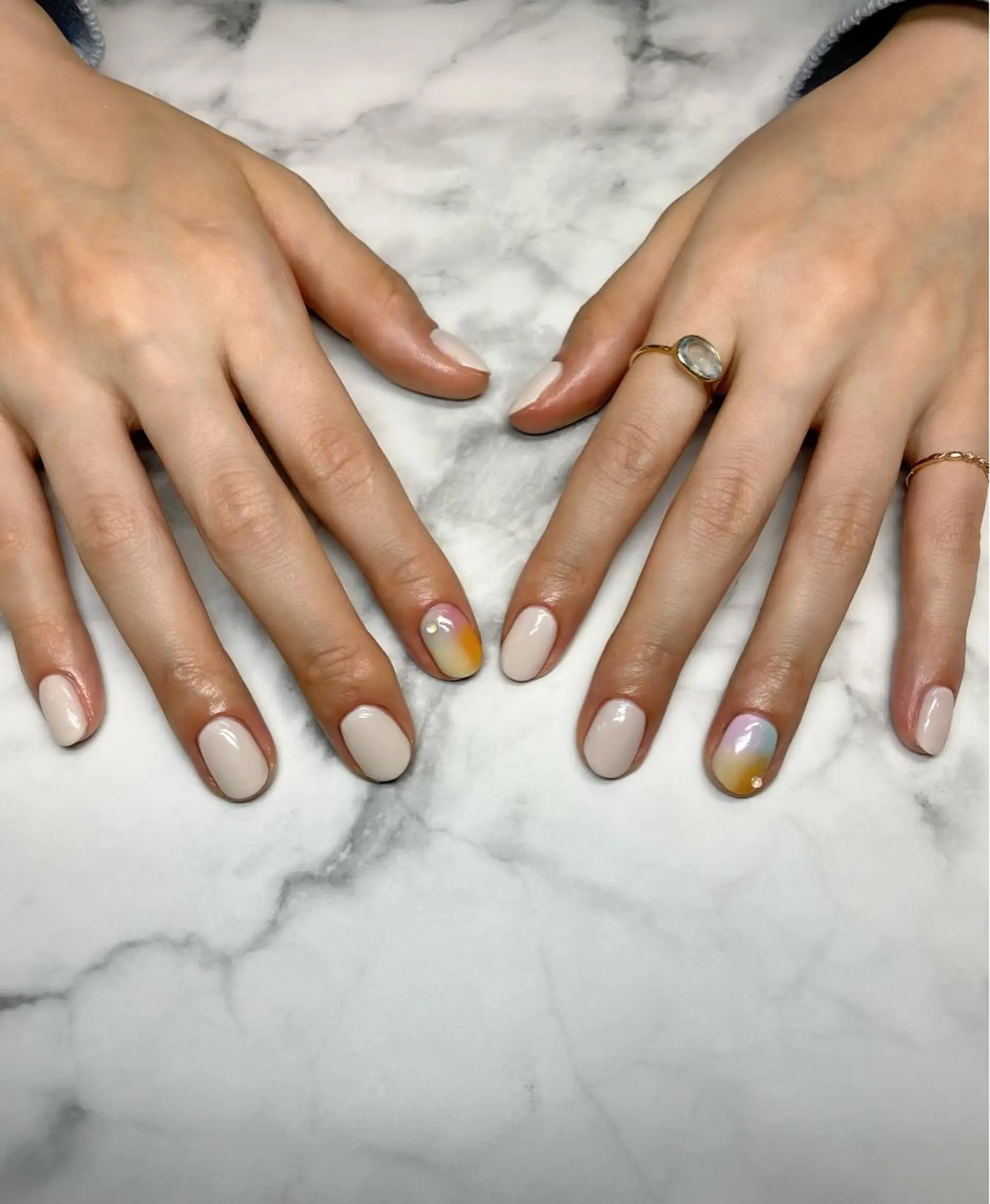 ネイル 韓国ネイル ショートネイル 春ネイル ストーンネイル ハンドネイル フットネイル with hues所属・with hues AYAのネイルデザイン