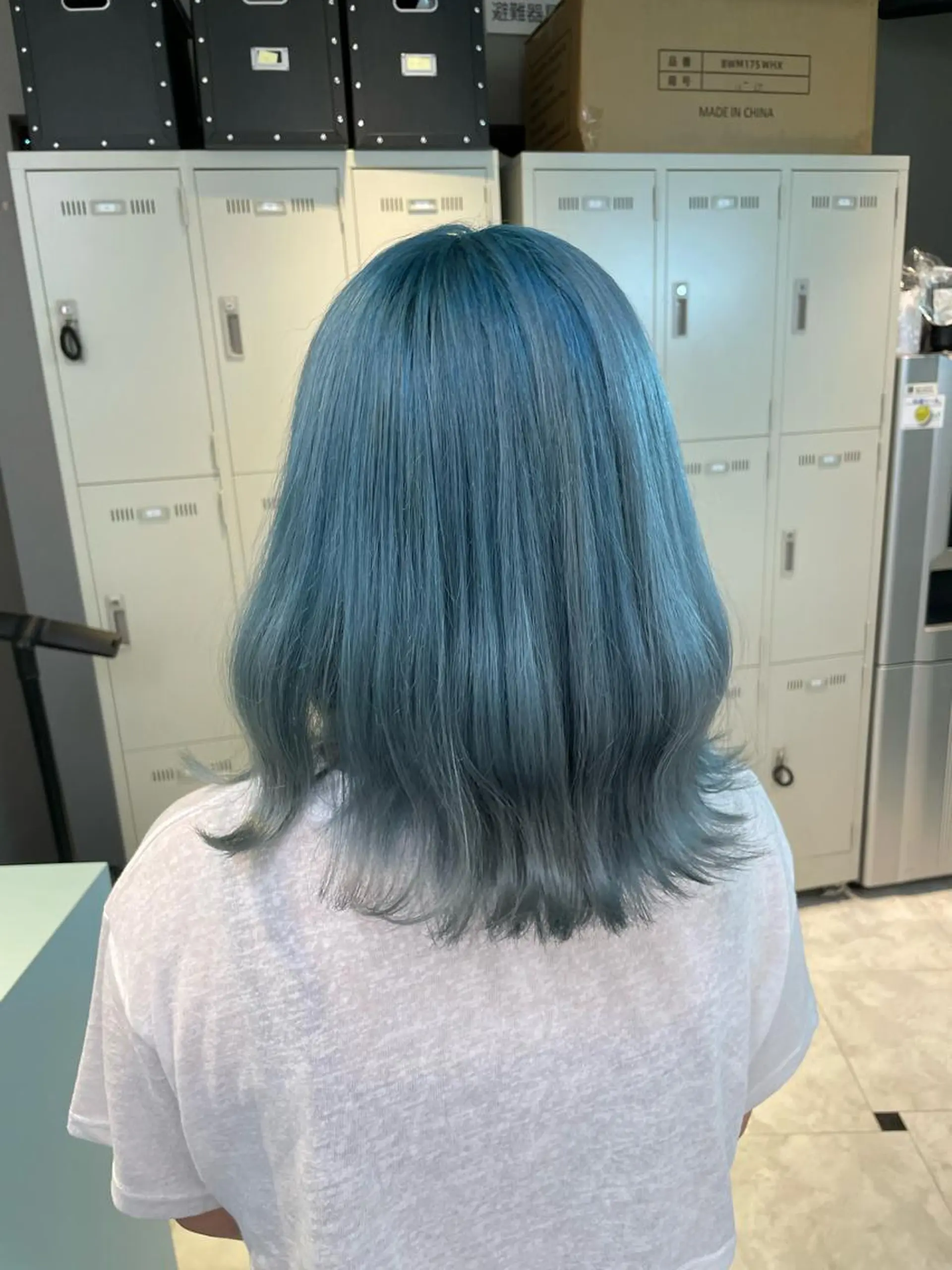 ミディアム ブリーチ✖️ 縮毛LANDのヘアスタイル