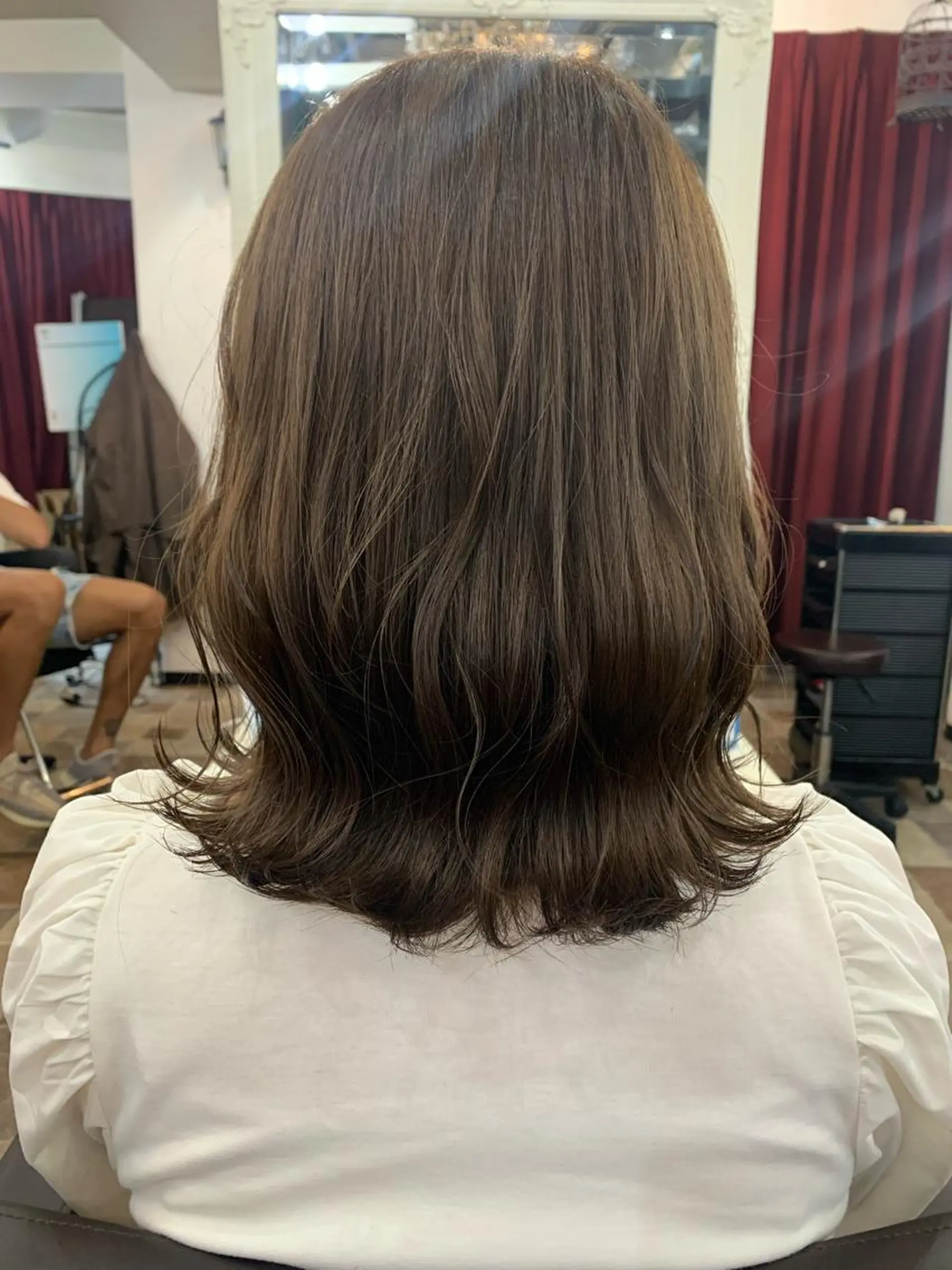 ミディアム カラー おおたかの森/透 明感/小林のヘアスタイル