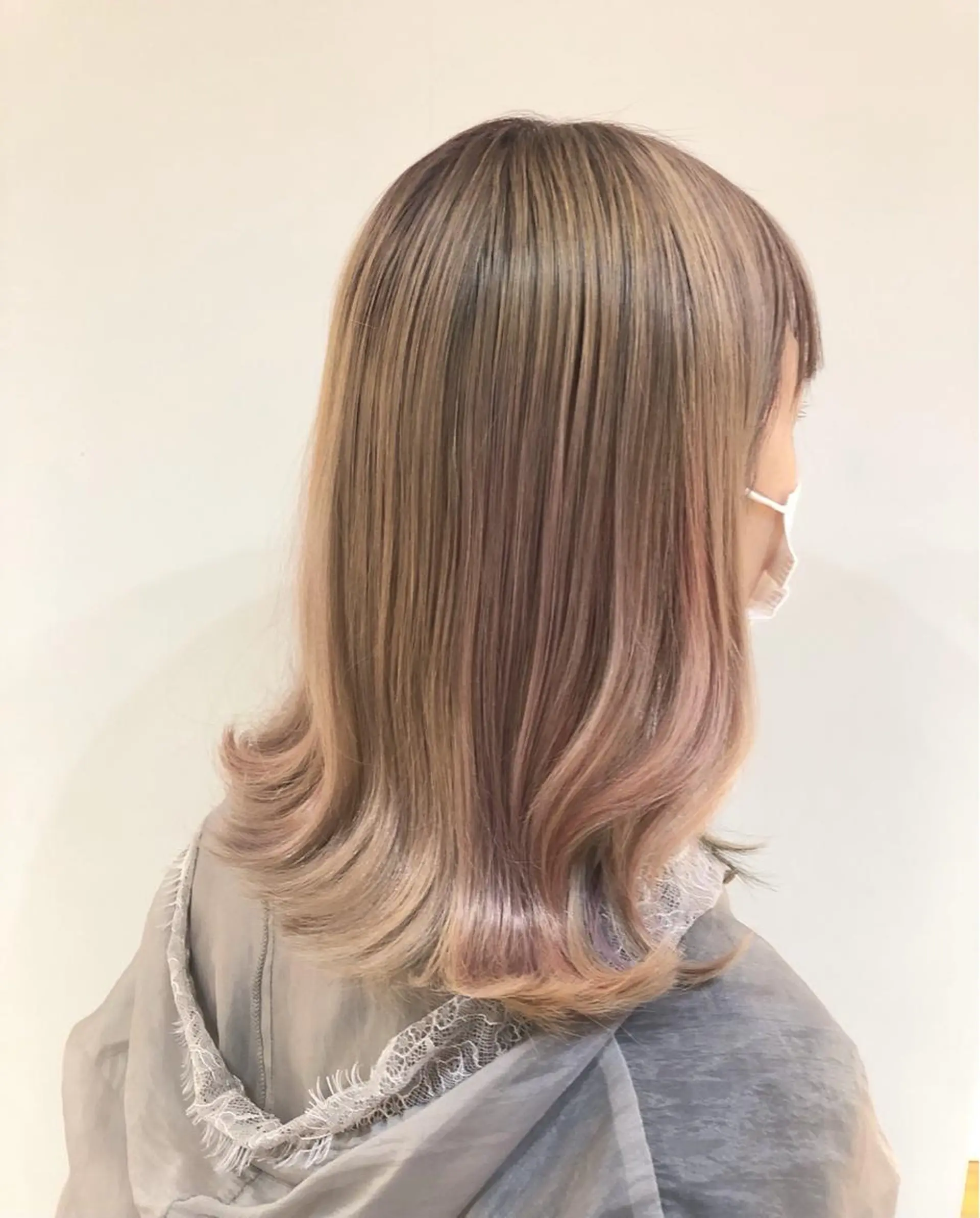 セミロング カラー ベージュカラー ヘアカラー トリートメント CoCooN satoshiのヘアスタイル