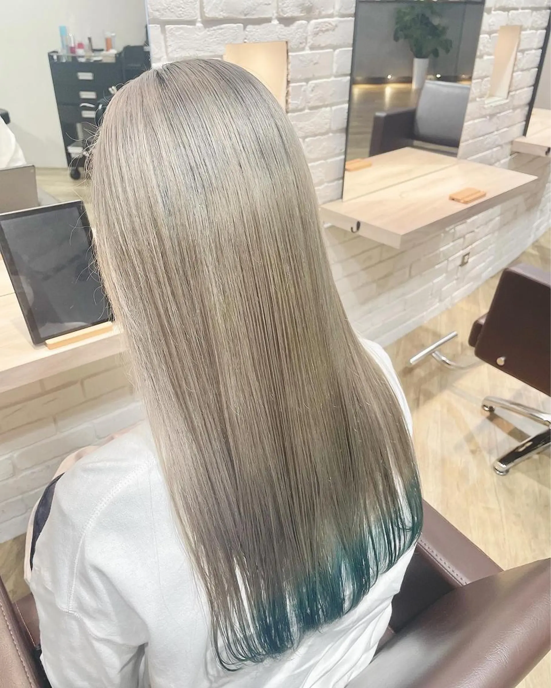 ロング 前田 菜奈子のヘアスタイル
