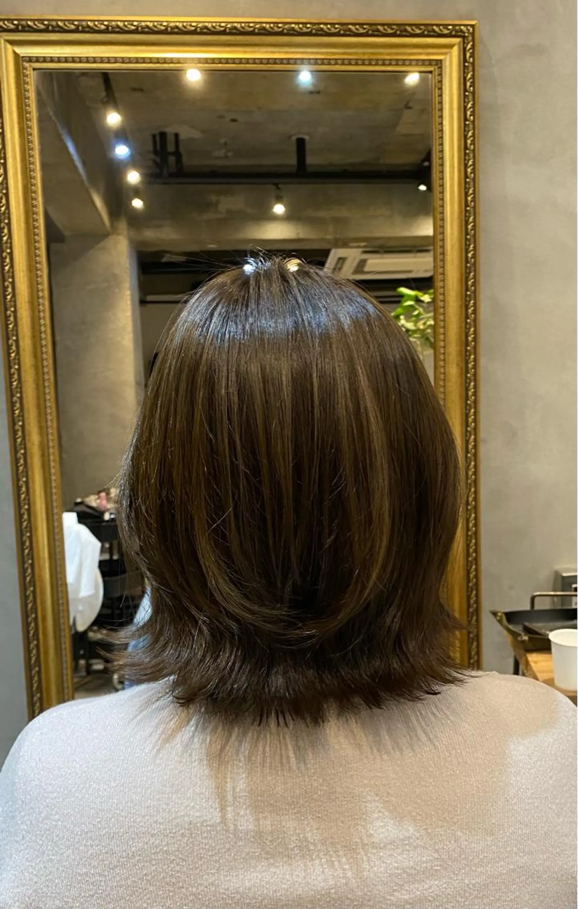 ミディアム ボブ レイヤーカット 外ハネヘア カット ヘアカラー トリートメント glowm店長 加藤翔太のヘアスタイル