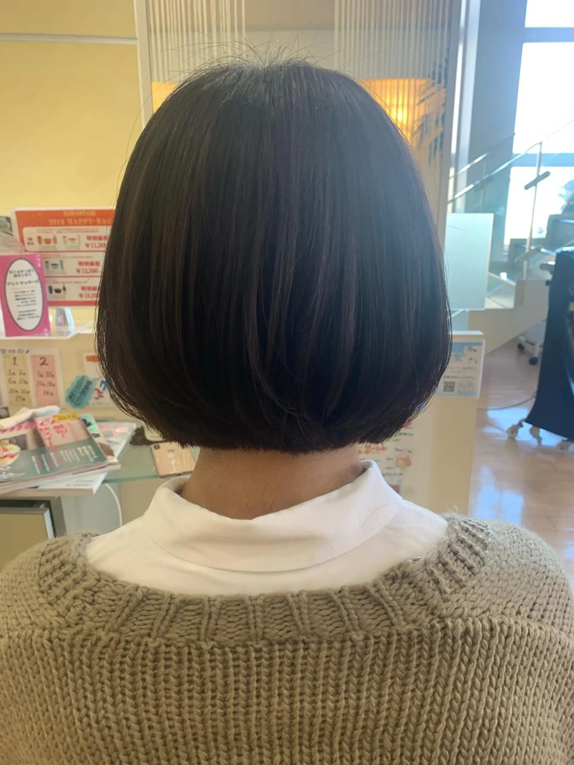 ショート ボブ トリートメント カット 美容しょうへいの店所属・吉川 茉由子のマツエク・マツパデザイン