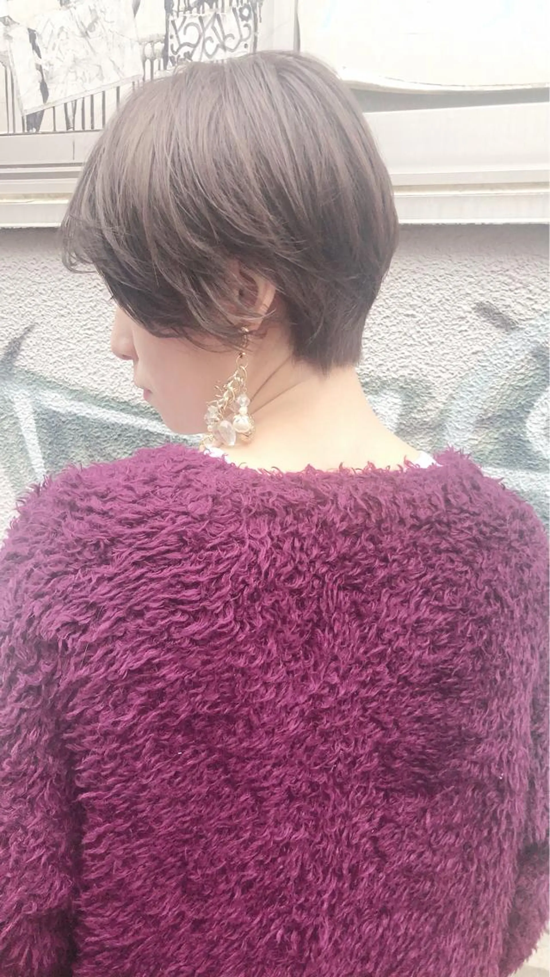 ショート カラー ウルフカット／吉村 桃子のヘアスタイル