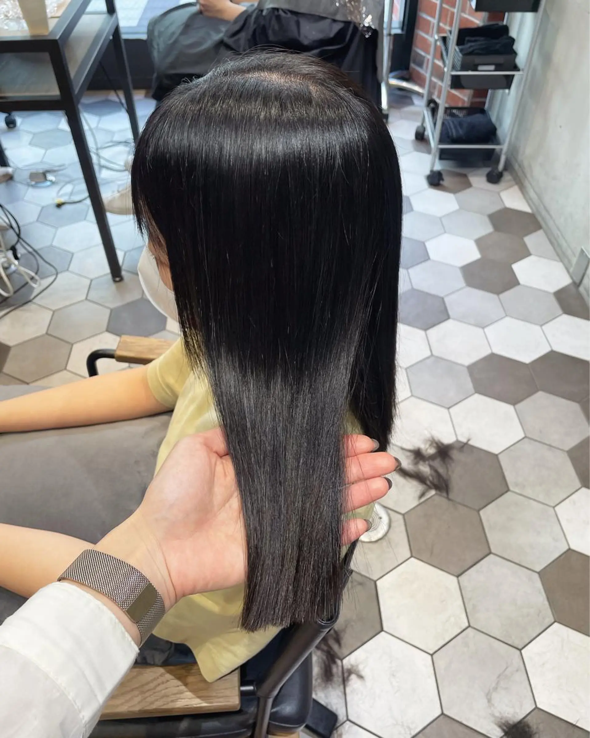 セミロング カラー ヘアアレンジ 髪質改善 縮毛矯正 カット ヘアカラー 縮毛矯正 トリートメント 酸性縮毛矯正🧴韓国 レイヤー/髪質改善のヘアスタイル
