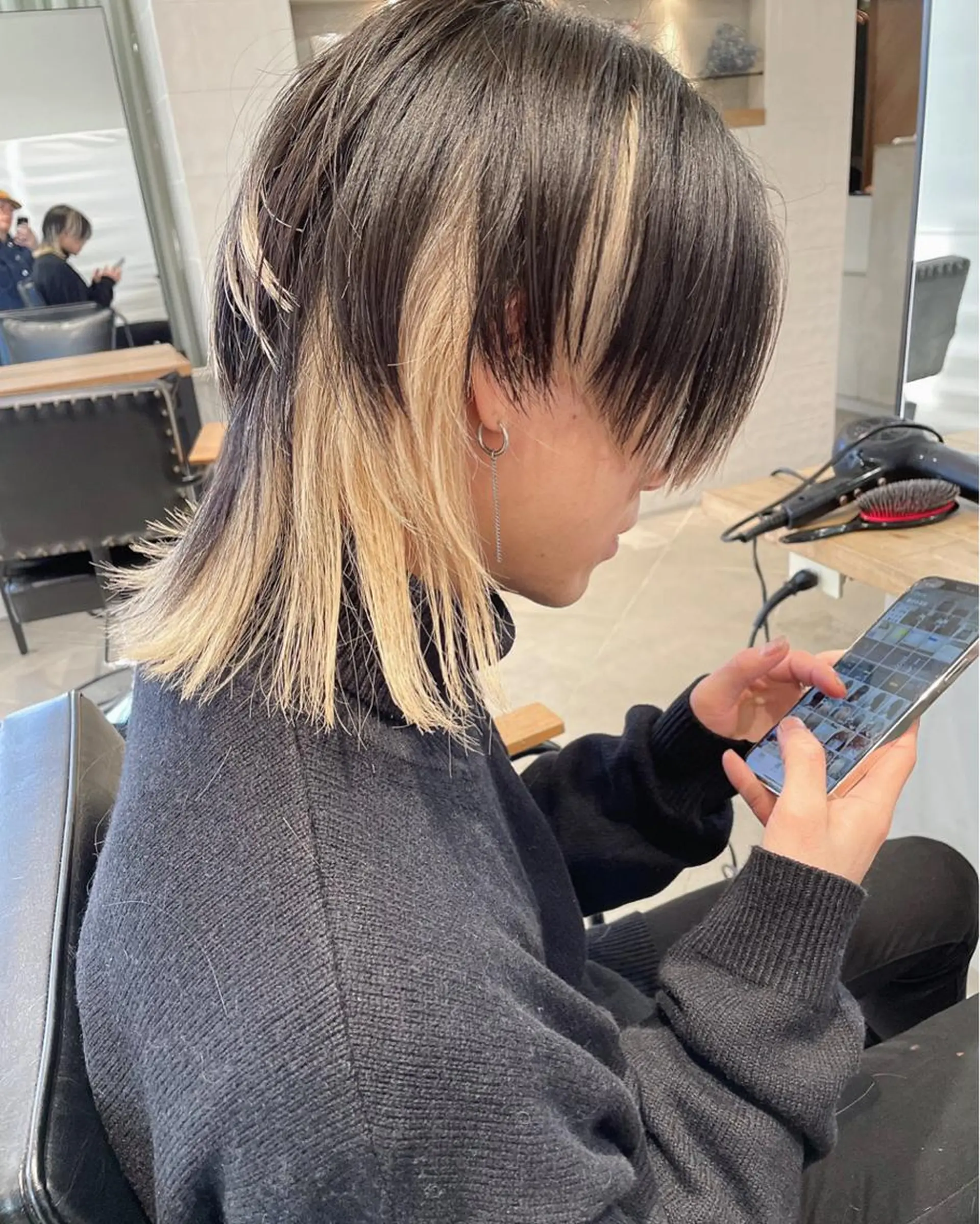 ミディアム カラー メンズ メンズウルフカット ウルフカット カット ヘアカラー トリートメント Loom.所属・村上雅人 ナチュラルモードのヘアスタイル