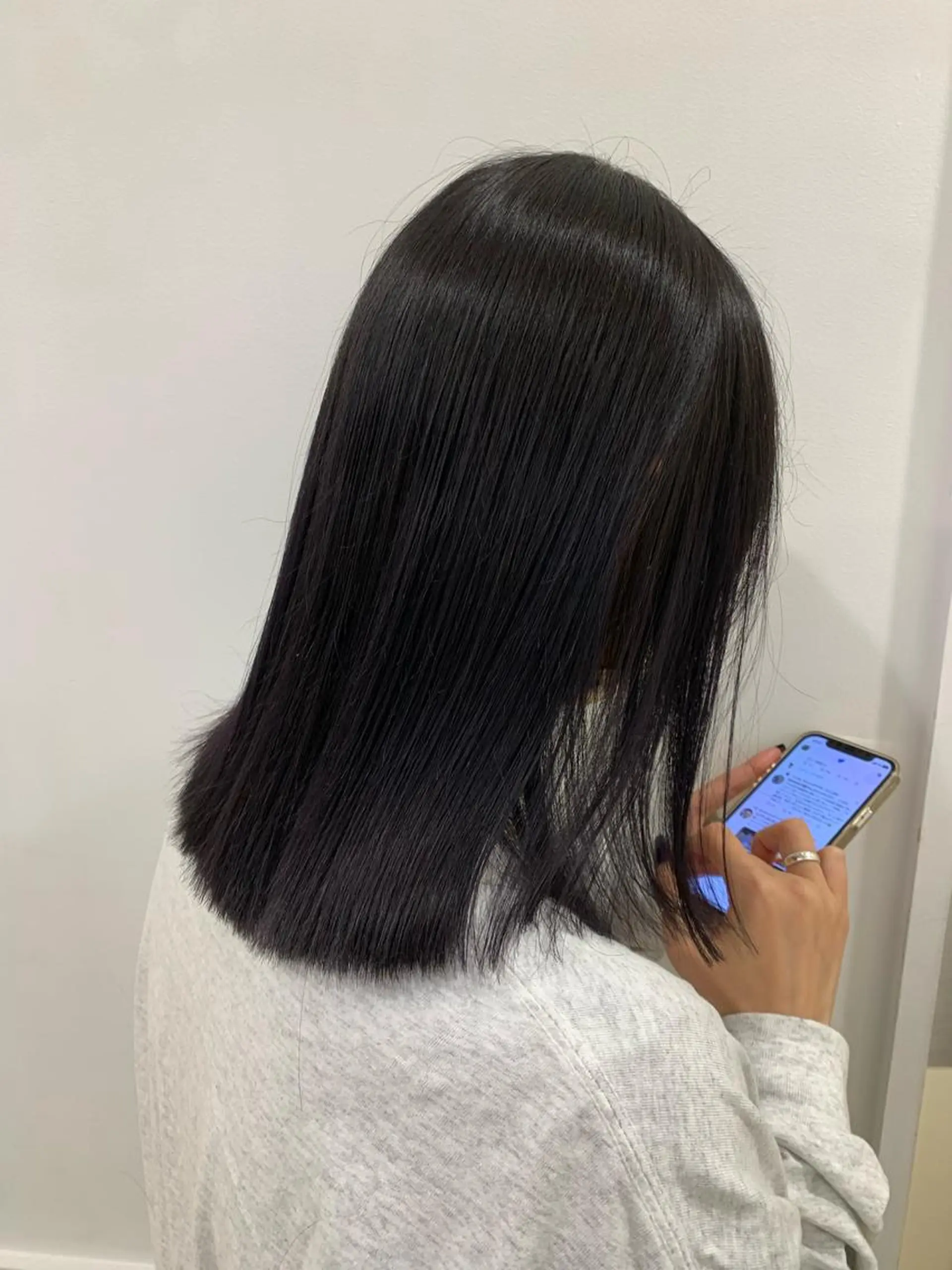 ミディアム カラー ヘアカラー トリートメント ぱつっとボブ/ 小野あかねのヘアスタイル