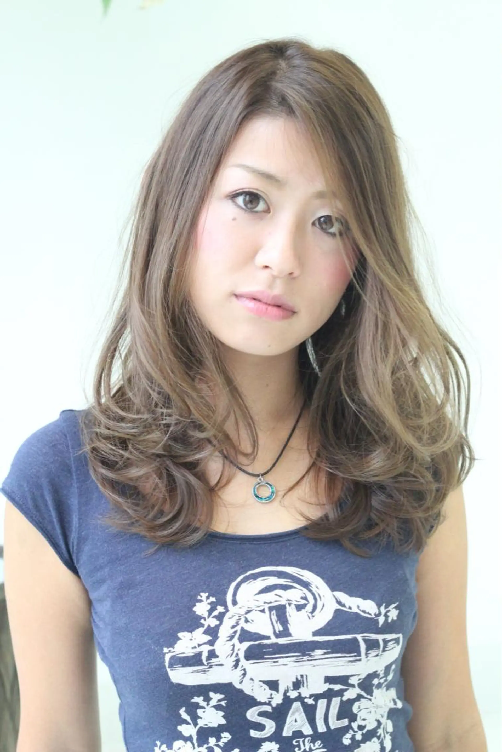 セミロング カラー パーマ アッシュ 透明感カラー イルミナカラー ブレス渡辺 康介のヘアスタイル