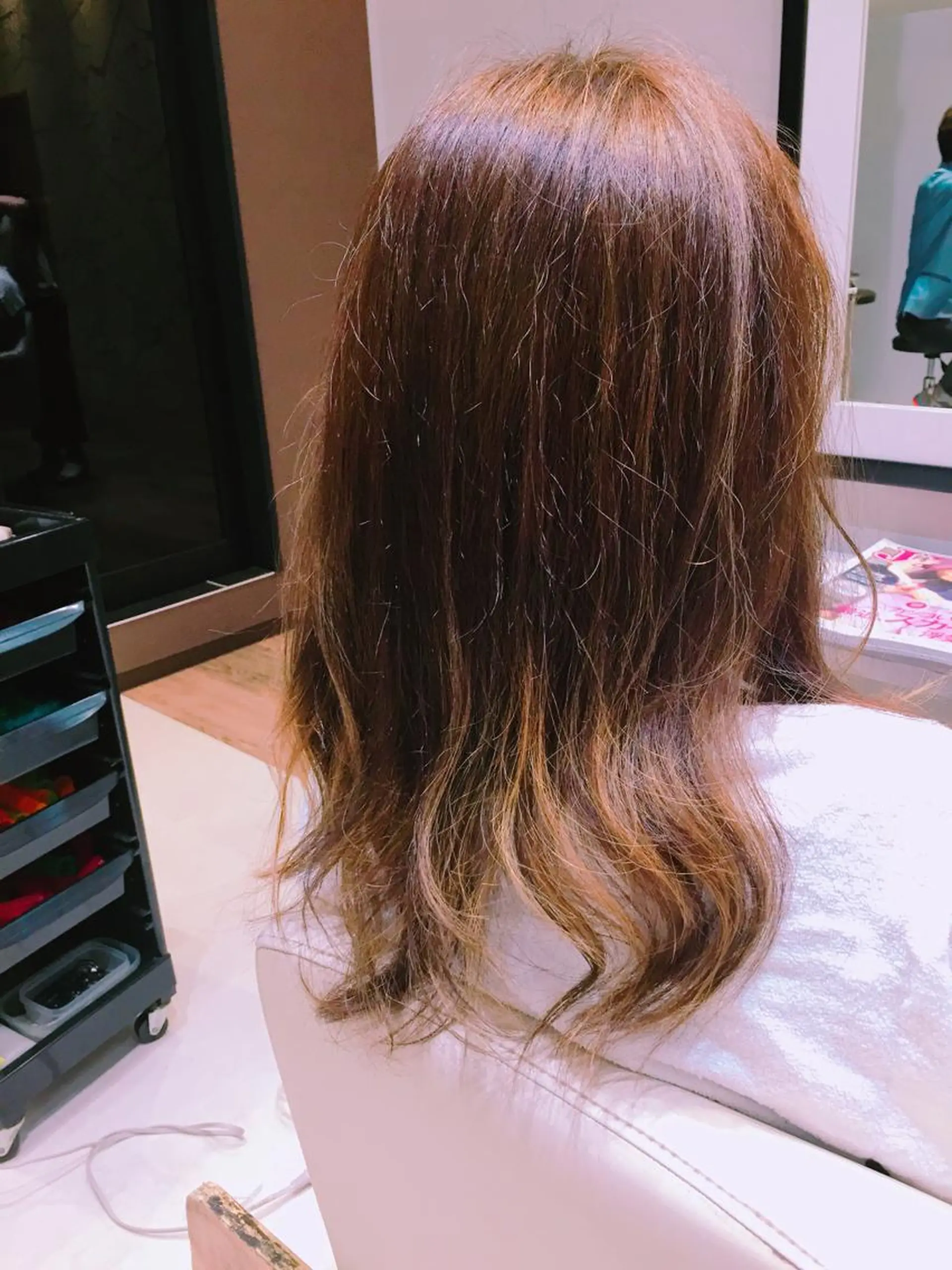 カラー ハイライトカラー _WHITE芝本 賢吾【天王寺店】のヘアスタイル