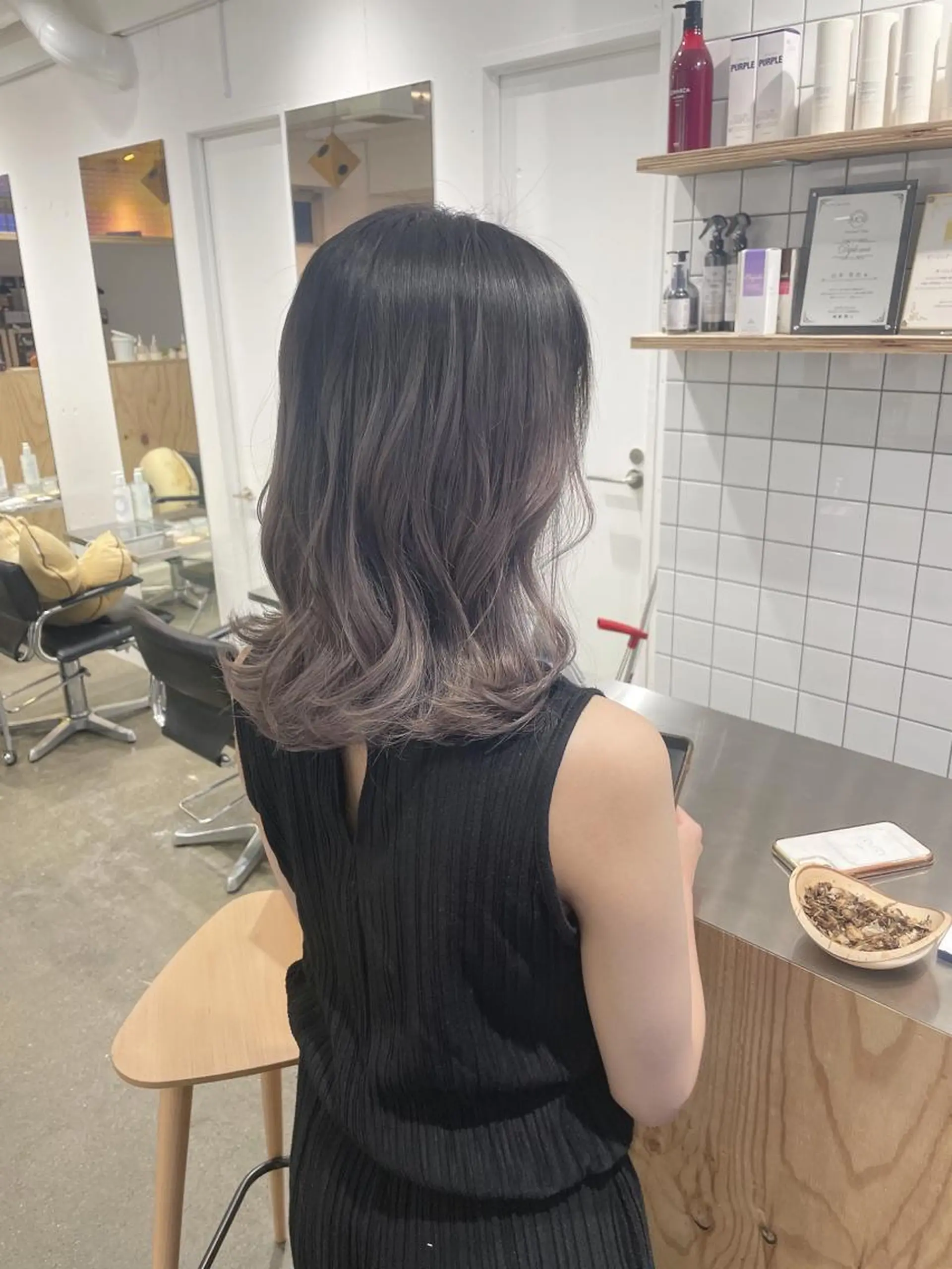 ミディアム カラー アッシュ バレイヤージュ グラデーションカラー グレージュ シルバー ヘアカラー ♡🪞韓国スタイル/ MISATO🪞♡のヘアスタイル