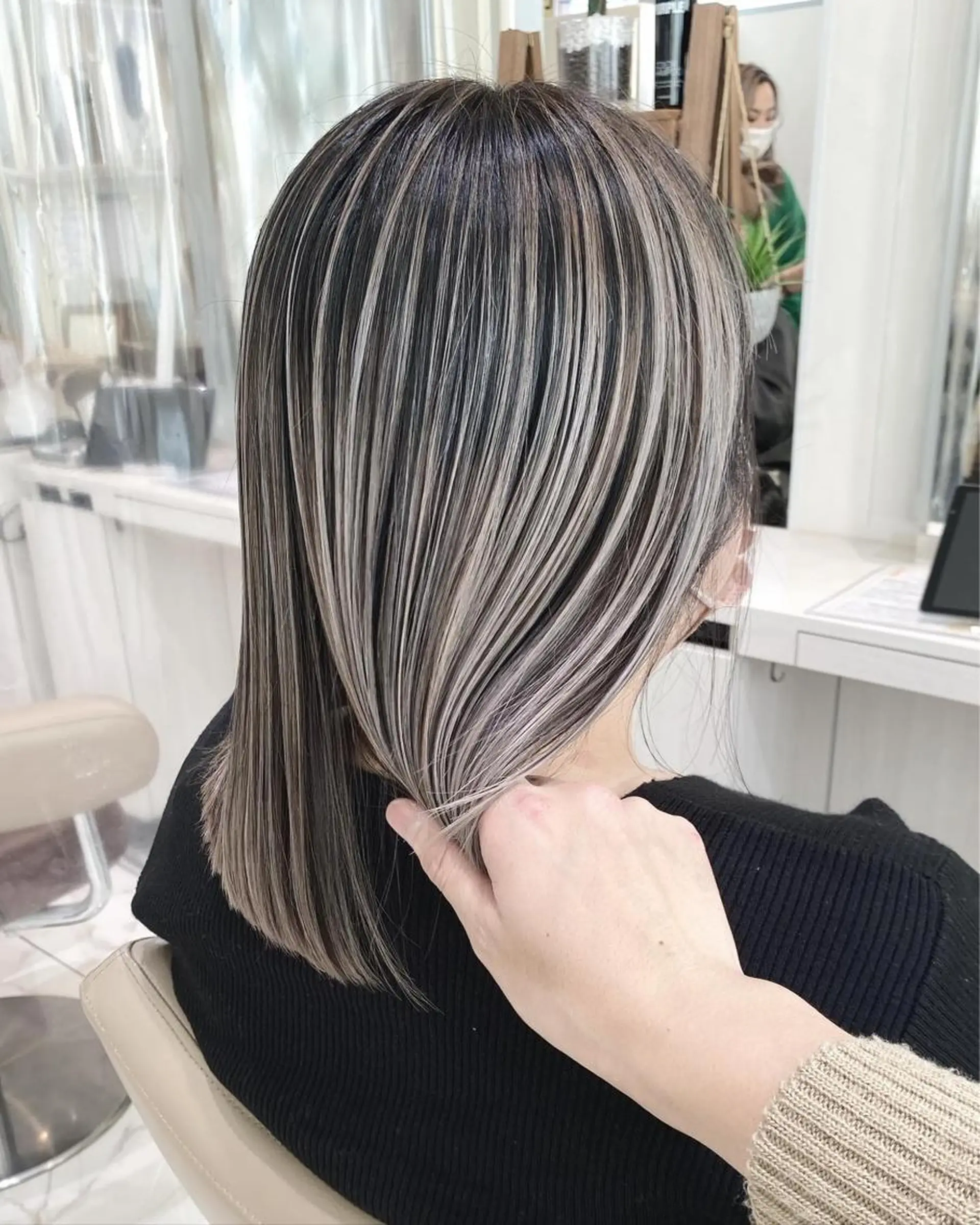 ミディアム カラー バレイヤージュ 髪質改善 レイヤーカット カット ヘアカラー トリートメント 山崎俊輔/髪質改善 /バレイヤージュのヘアスタイル