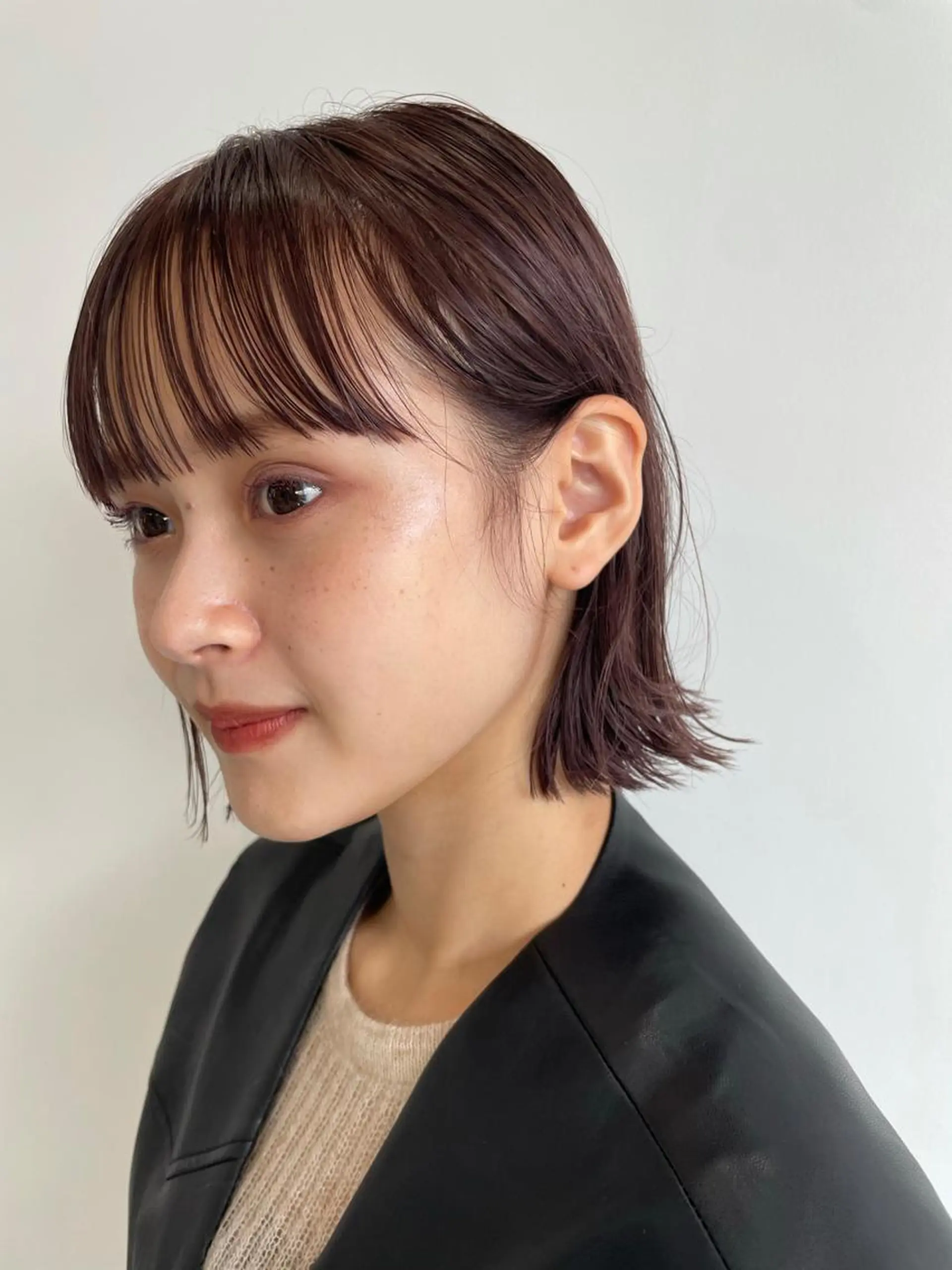 ショート カラー ブラウンカラー ピンクカラー ピンクブラウン ボブ レイヤーカット 透明感カラーのヘアスタイル