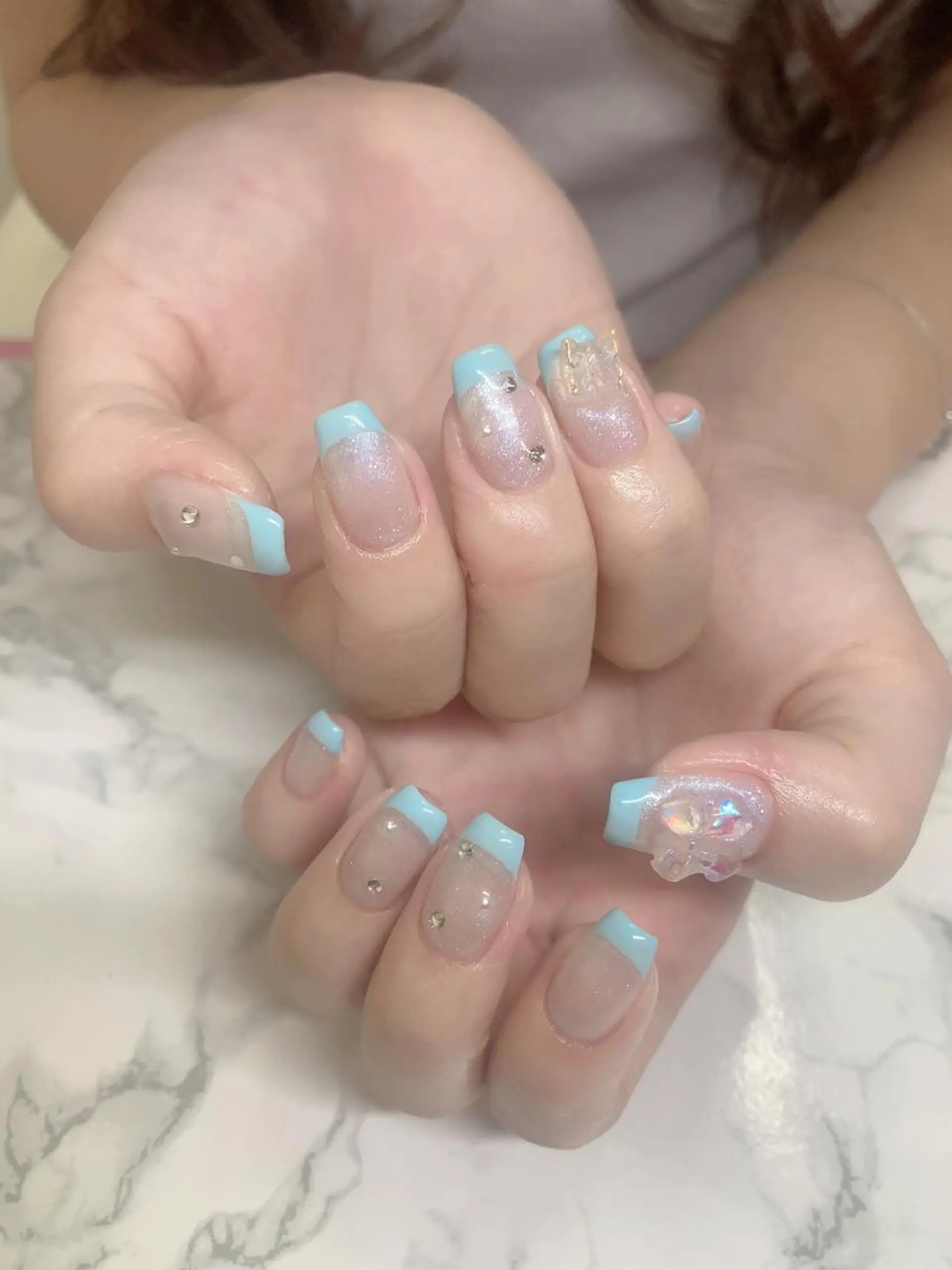 ネイル はな💎ネイル ワンホン、長さ出しのネイルデザイン