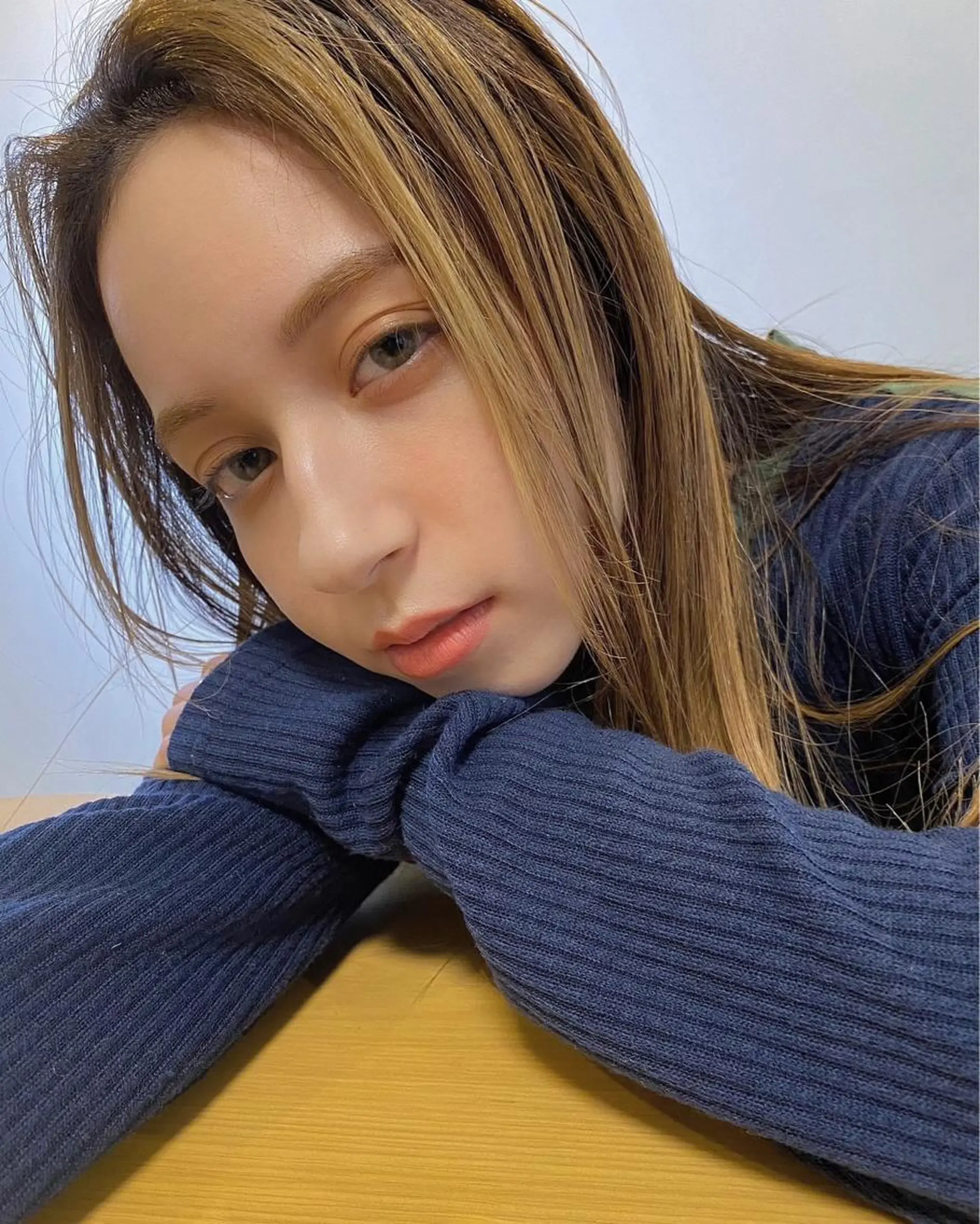 ロング カラー バレイヤージュ ハイライトカラー ハイライト レイヤーカット トリートメント 𝑺𝒂𝒌𝒊 🩶マンツーマン施術のヘアスタイル