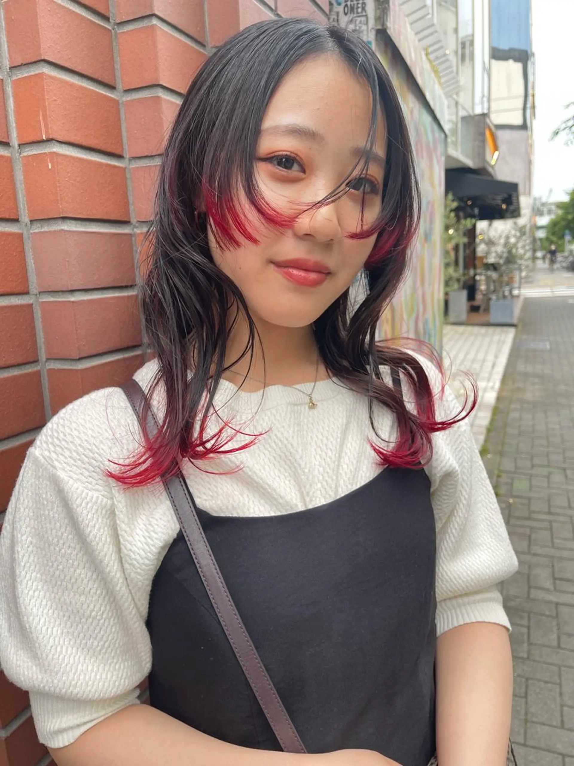 セミロング 顔周りカット カット guild.所属・アトム/ウルフ パーマ/レイヤーのヘアスタイル