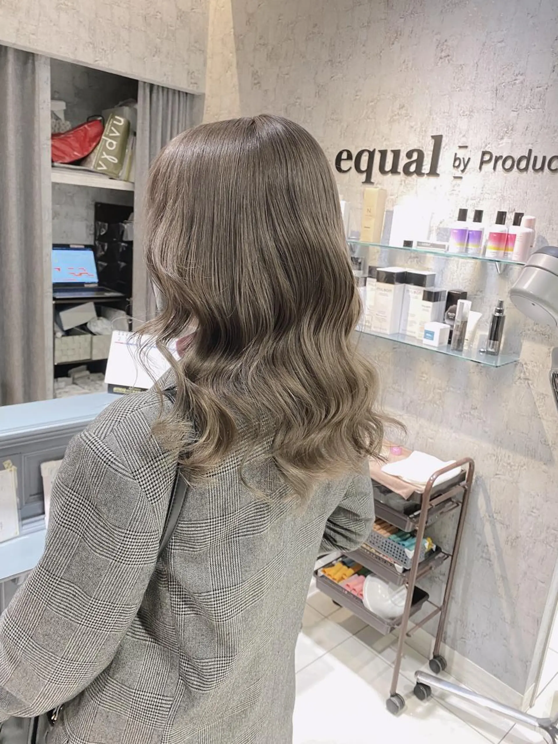 セミロング カラー ✨髪質改善専門店✨ QOLU✨のヘアスタイル