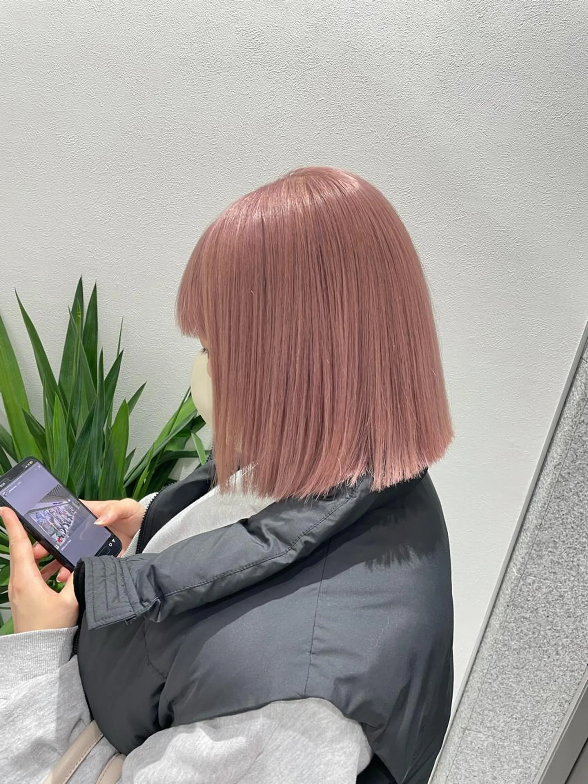 ミディアム ヘアカラー 名古屋ムラ修正 ハイトーンのヘアスタイル