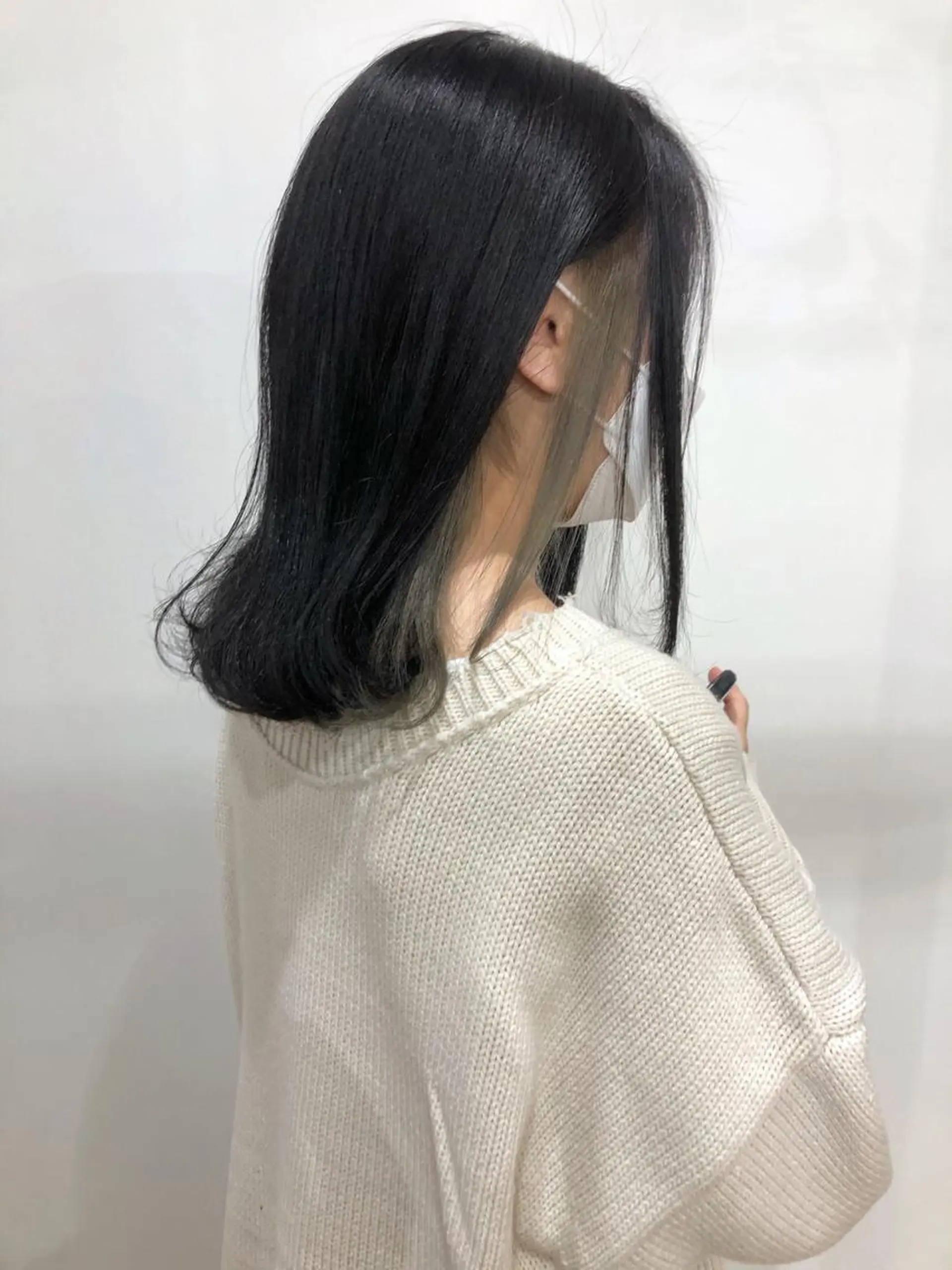 カラー white.梅田 デザインカラー🦄のヘアスタイル