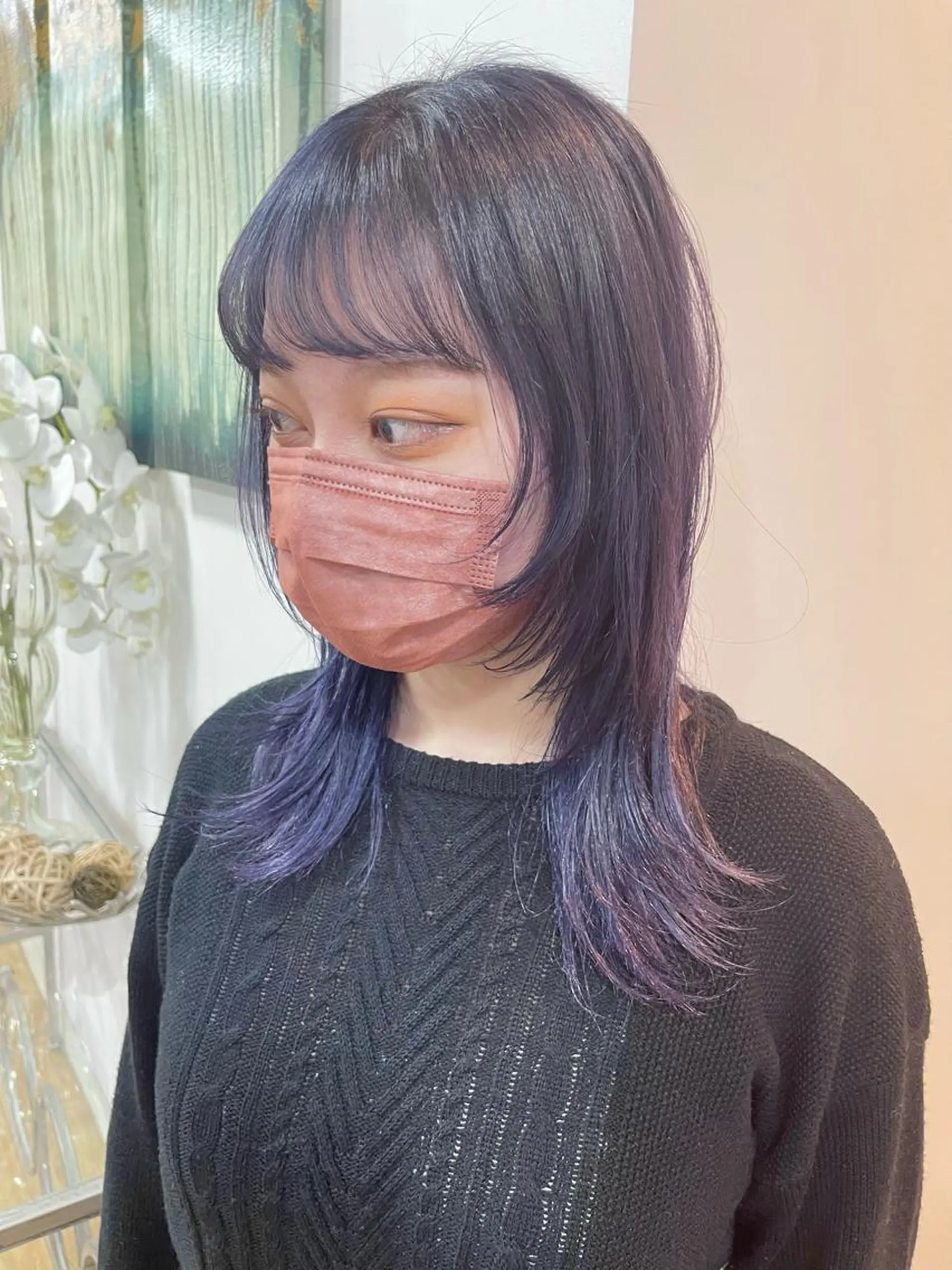 ミディアム カラー ヘアアレンジ パープルカラー ウルフカット 間水 和樹のヘアスタイル