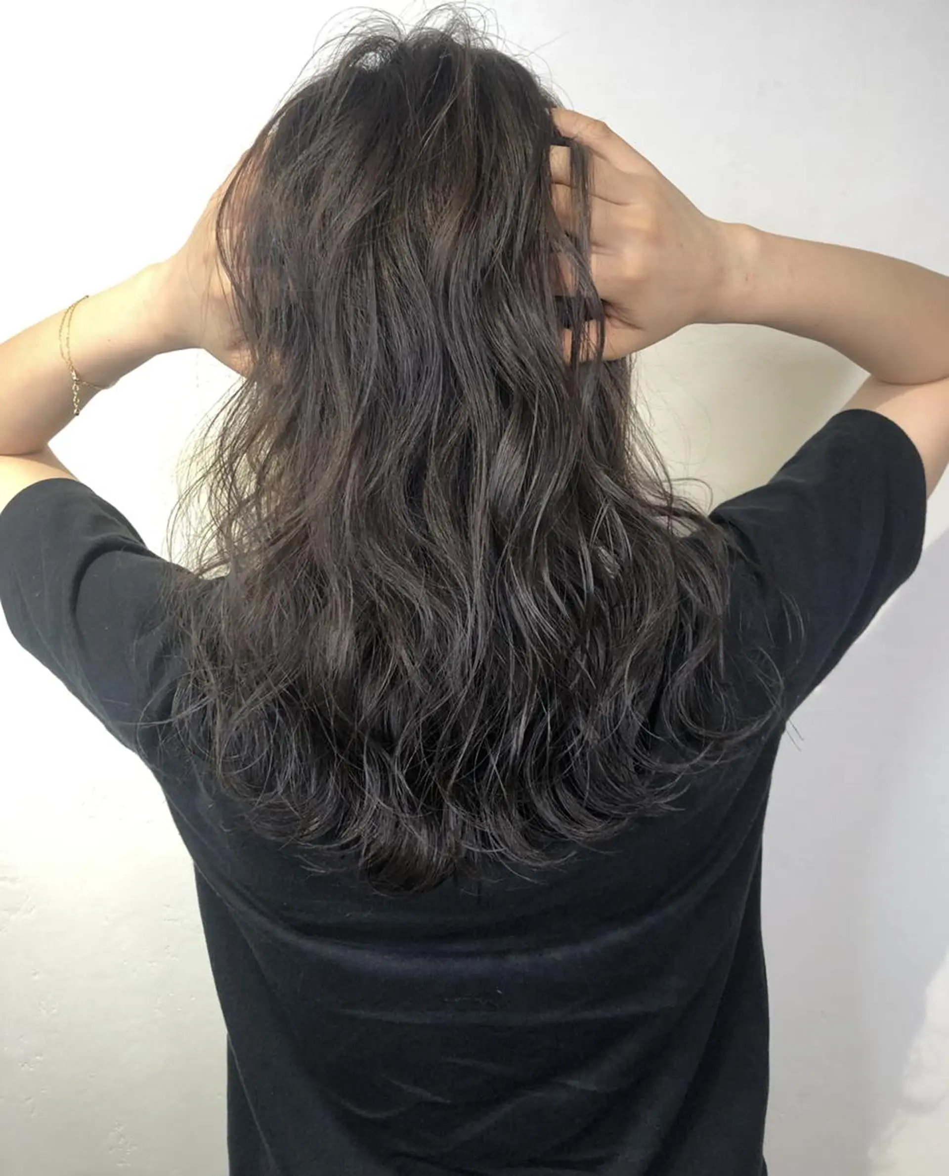 セミロング カラー _WHITE 天王寺のヘアスタイル